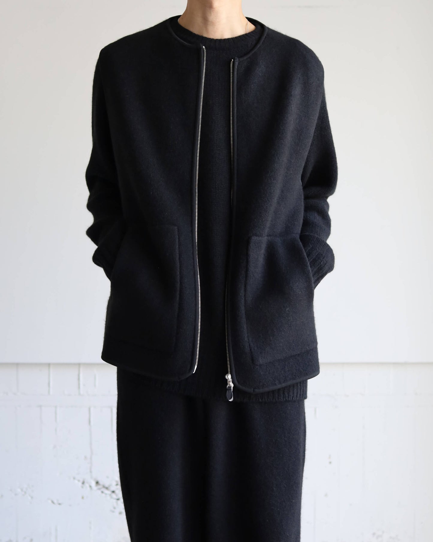 Innocent YAK Zip-up vest "Black"