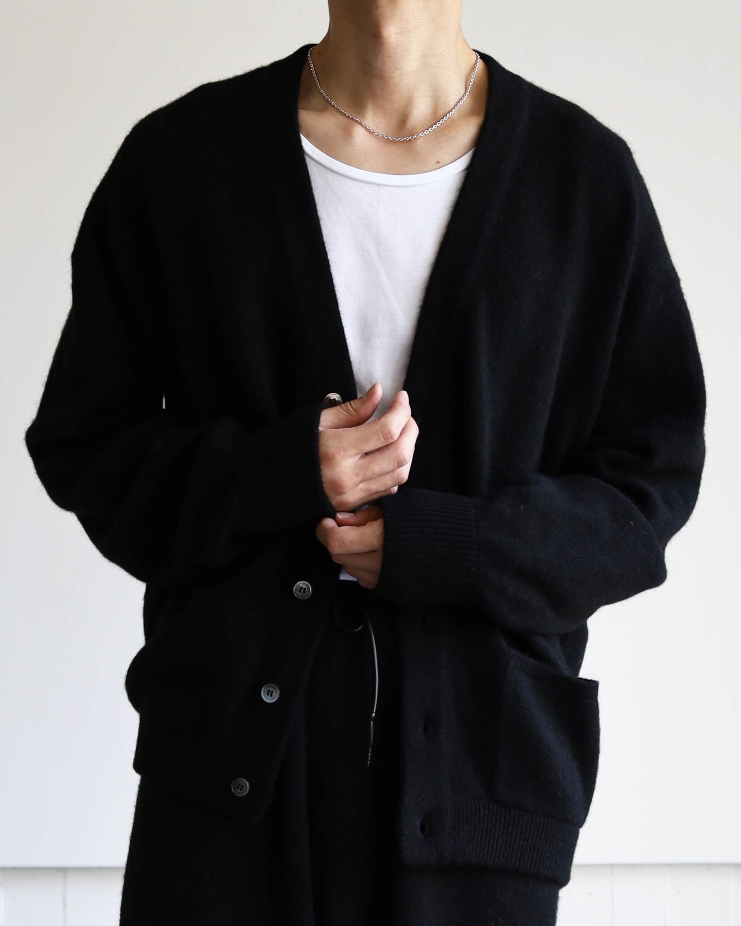 Innocent YAK Cardigan "Black"