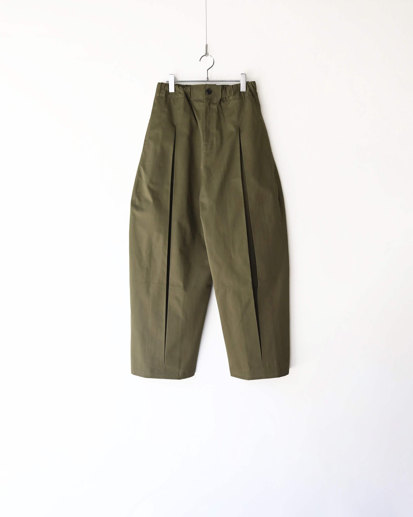 BOX PLEAT TROUSER "KHAKI"