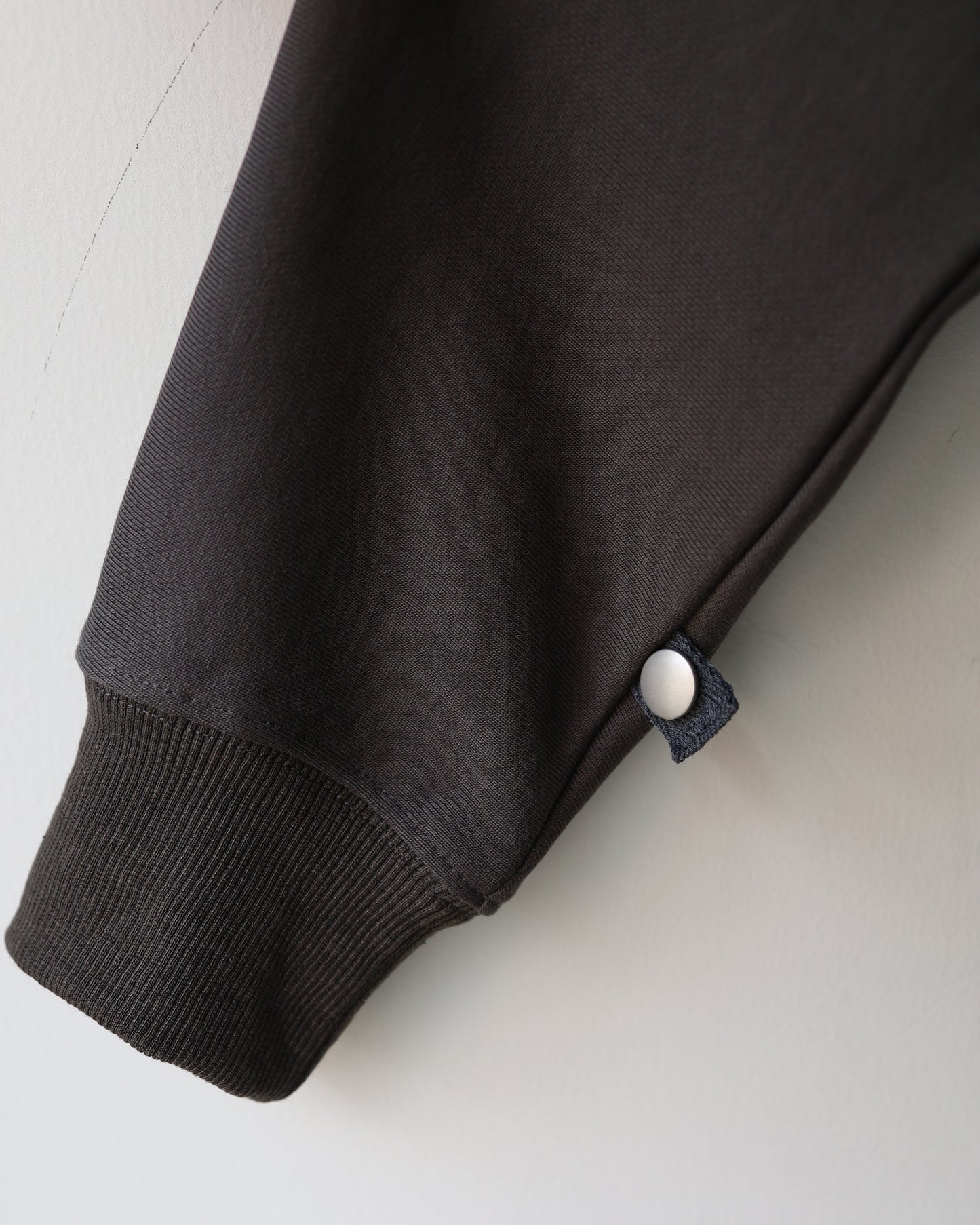 MONO SEAM SWEAT SHIRT "CHARCOAL"