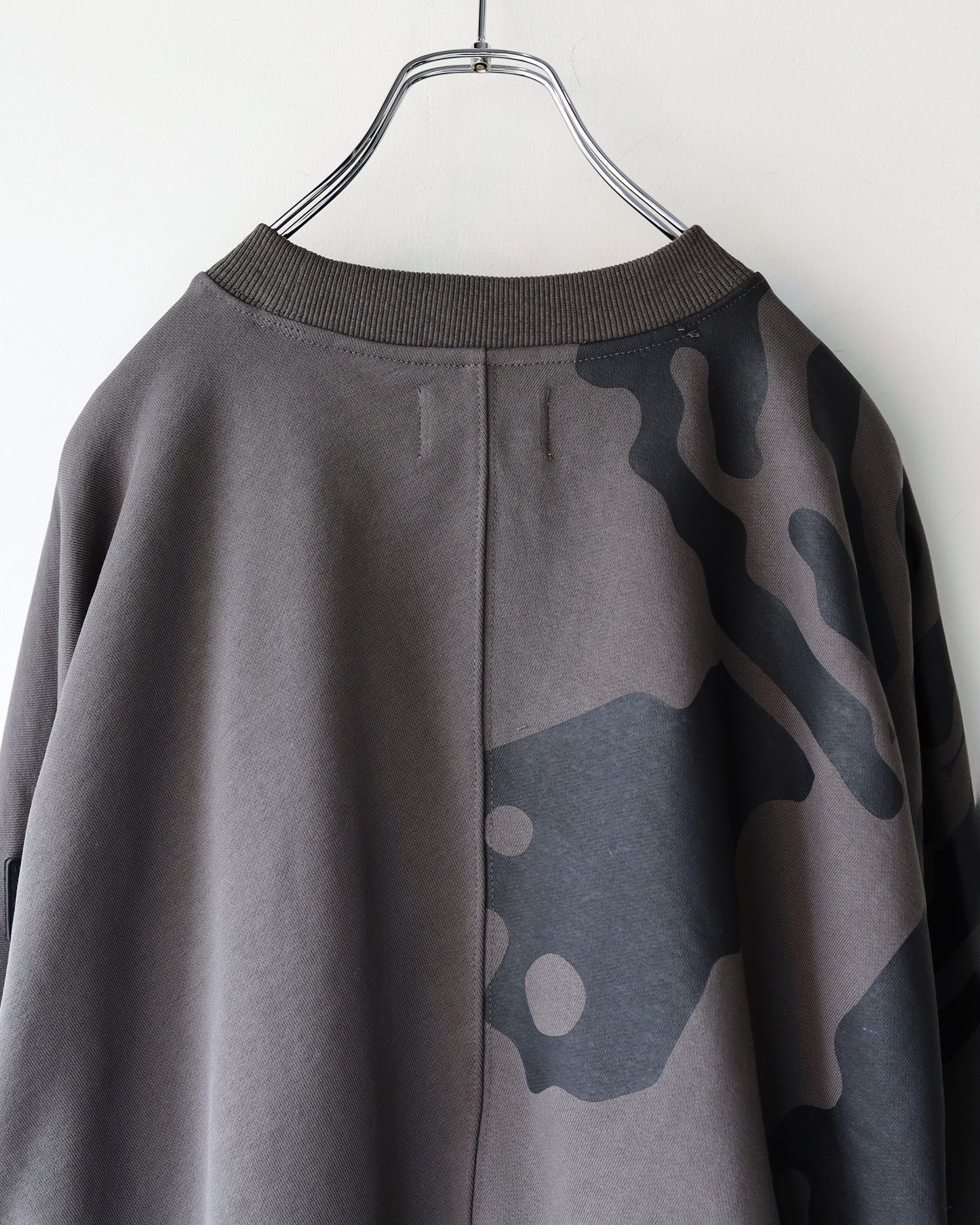 MONO SEAM SWEAT SHIRT "CHARCOAL"