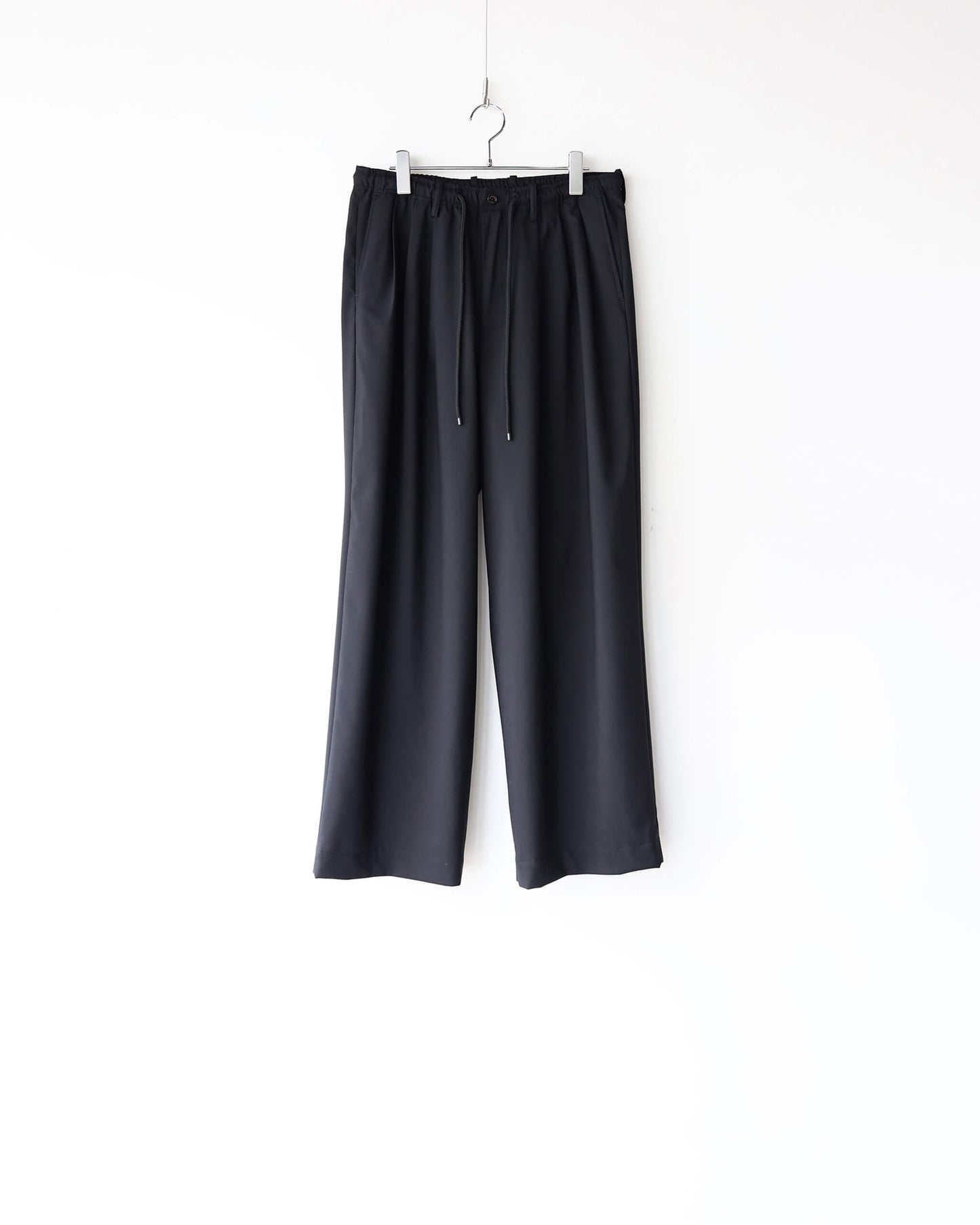 TRIPLE PLEATED EASY TROUSERS ORGANIC WOOL 2/80 TROPICAL "BLACK"