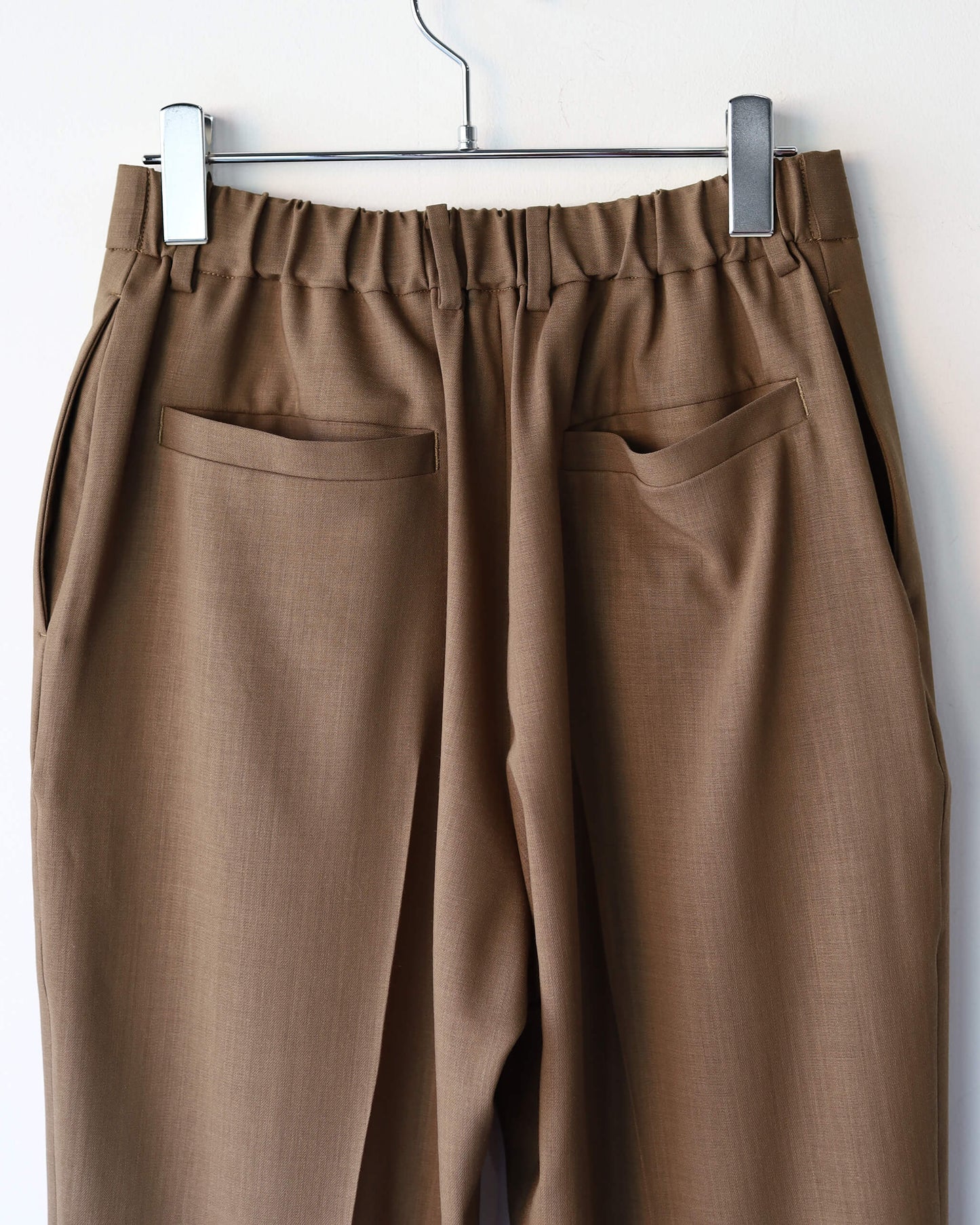FLAT TAPERED TROUSERS ORGANIC WOOL LIGHT SERGE "GREIGE"