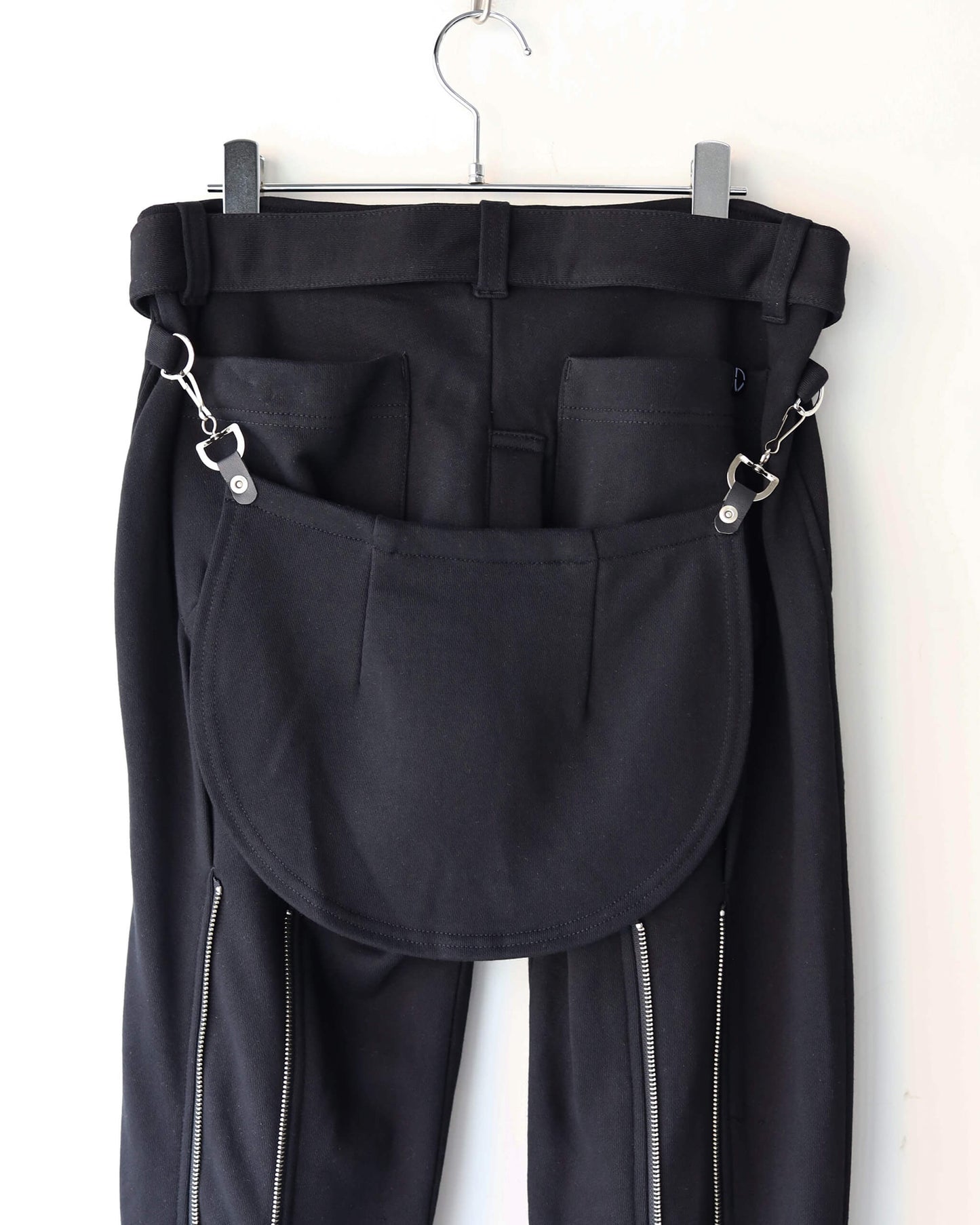 BONDAGE SWEAT PANTS "BLACK"