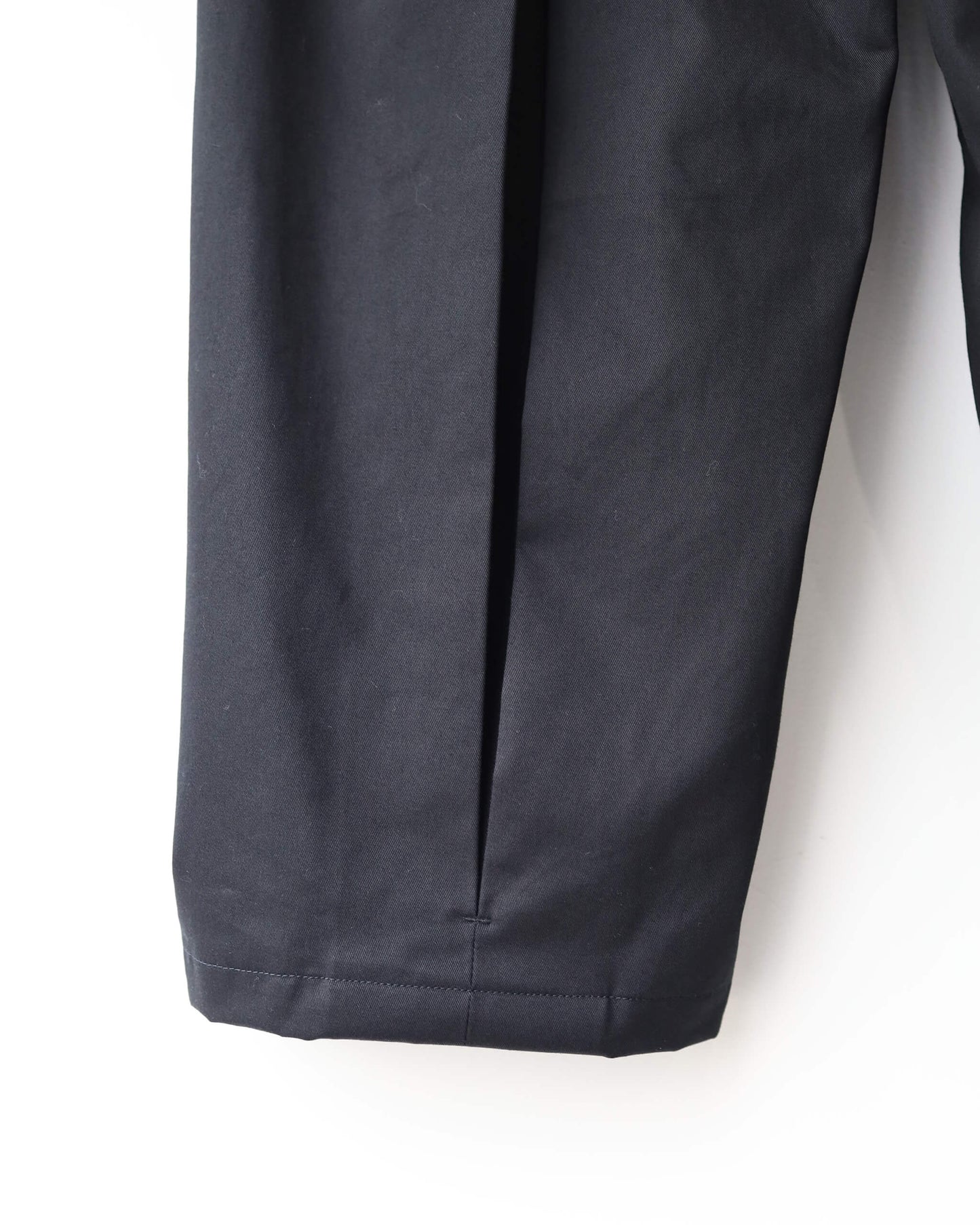 BOX PLEAT TROUSER "BLACK"