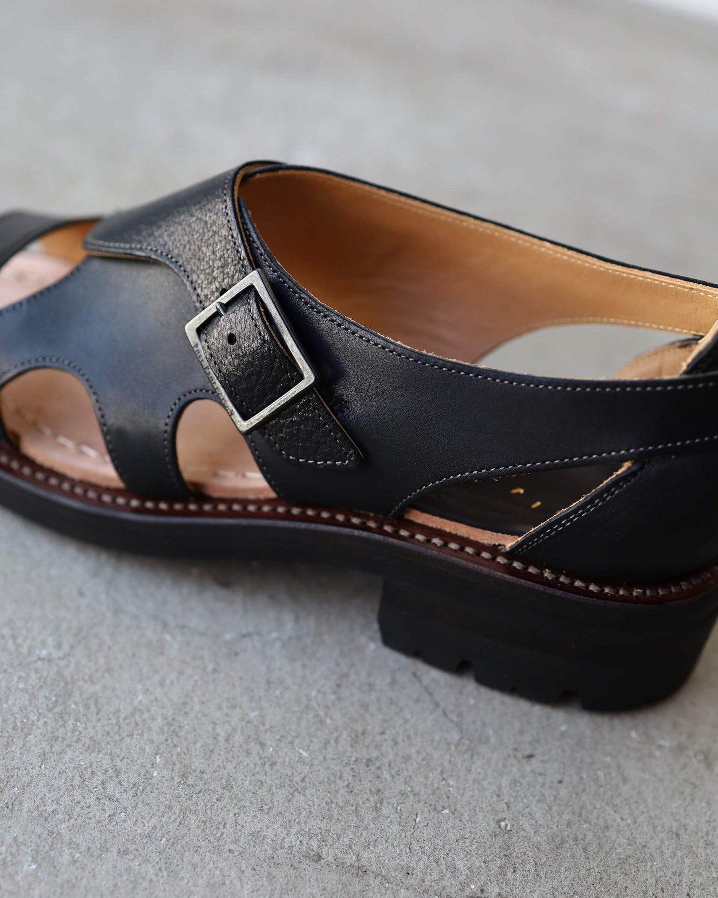 Hunt-Sandals - Chari Goat × Italian Horse "Black"