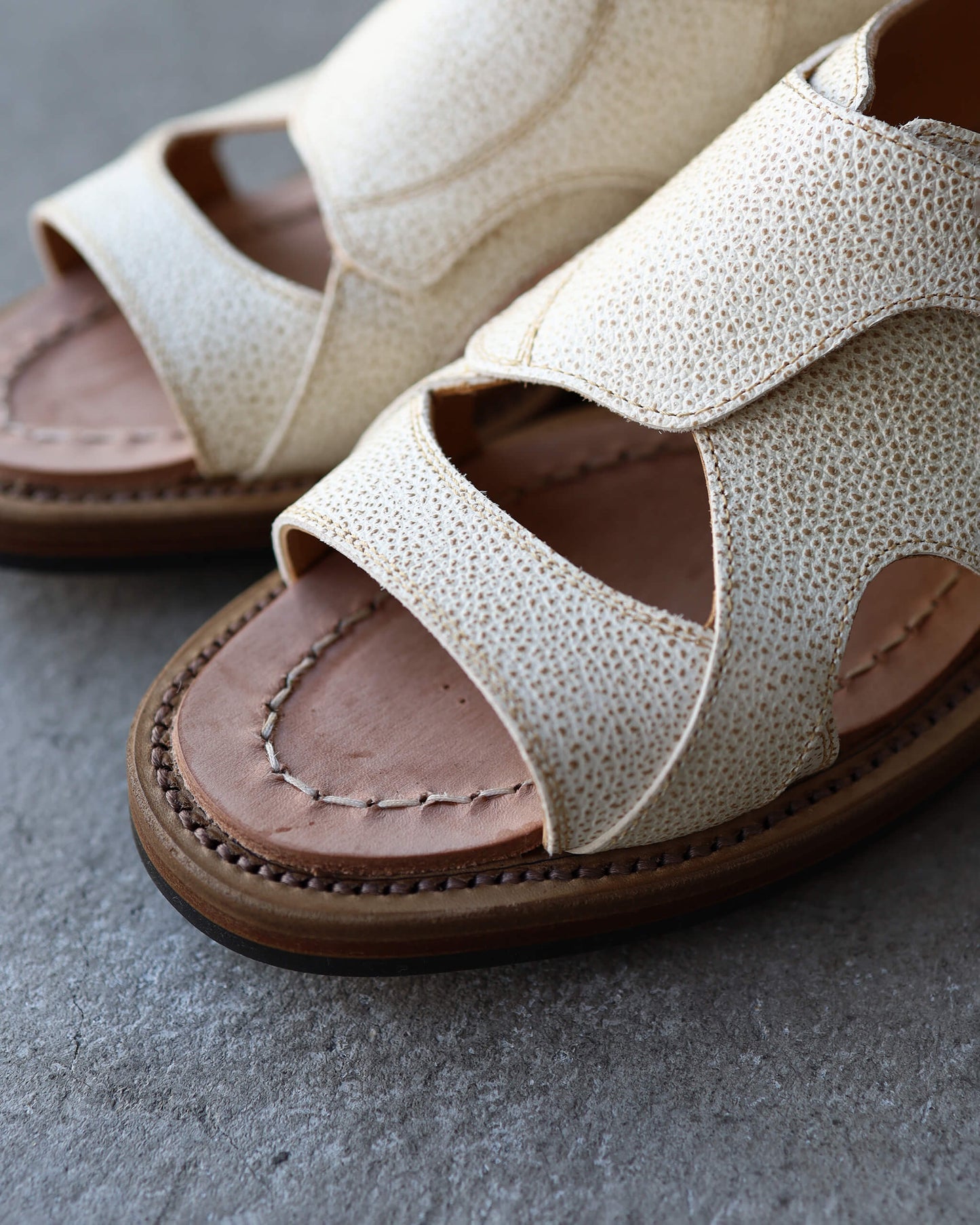 Hunt-Sandals - Himeji-Kurozan "White"