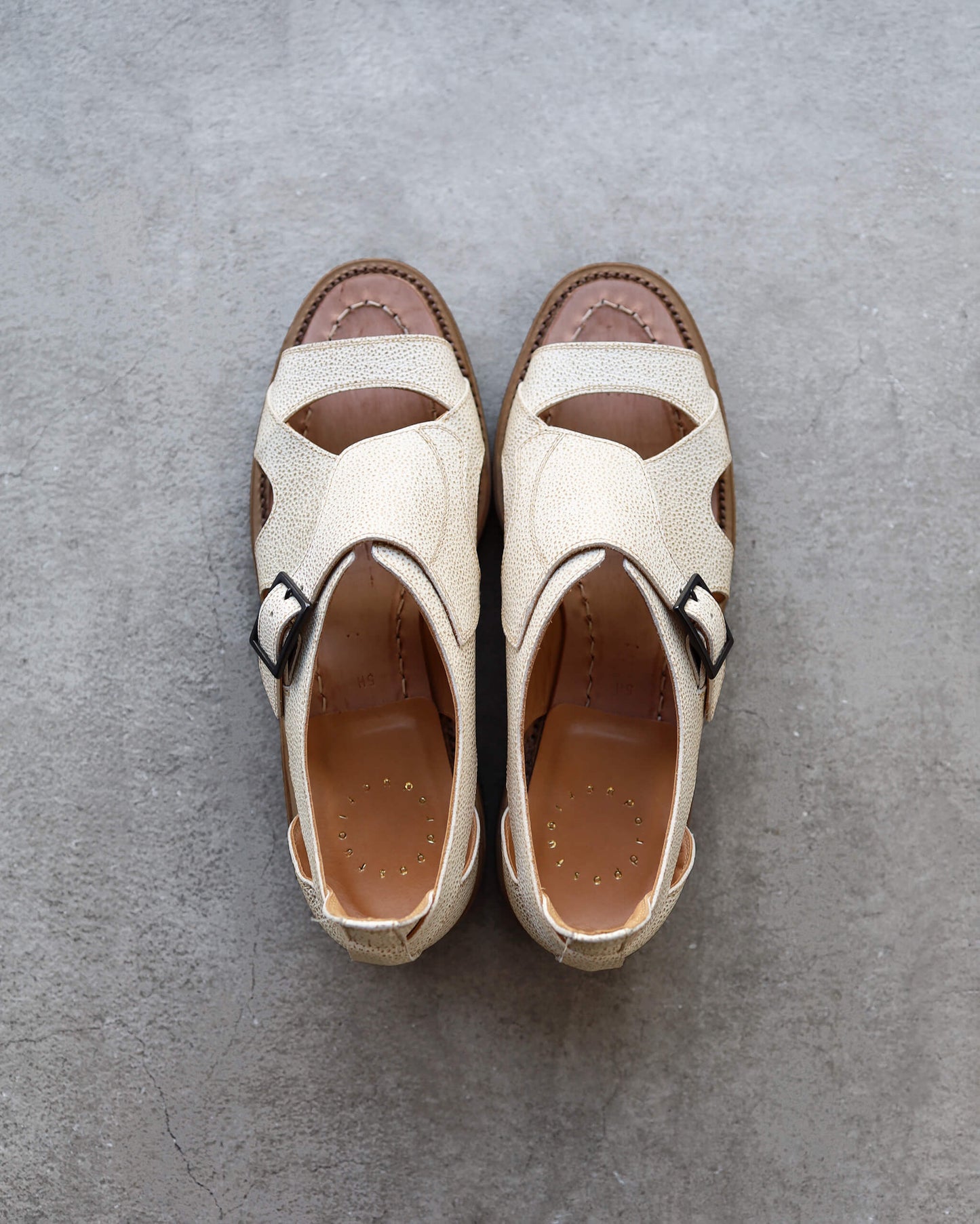 Hunt-Sandals - Himeji-Kurozan "White"