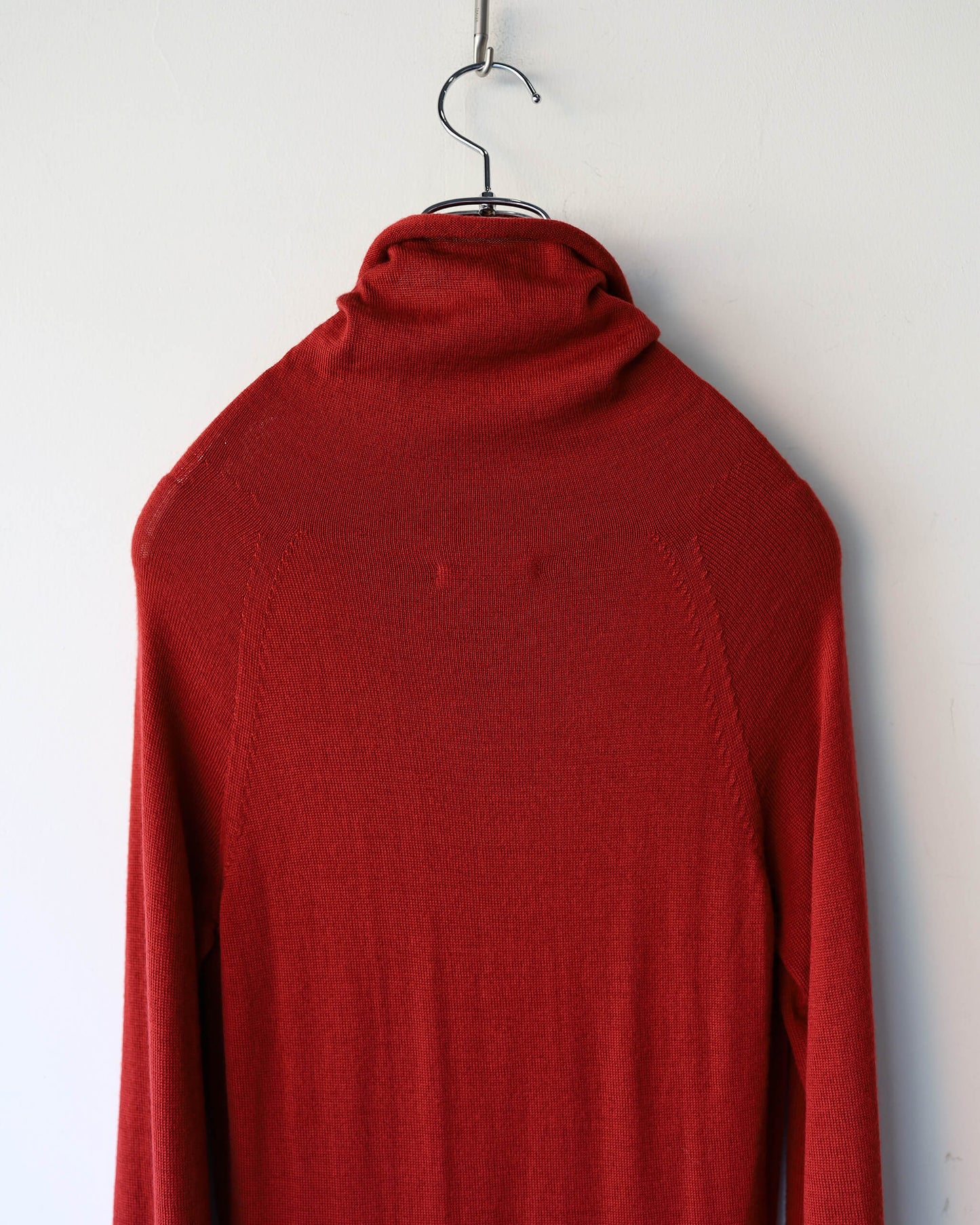 WG HIGH NECK DRESS "Bitter Red"