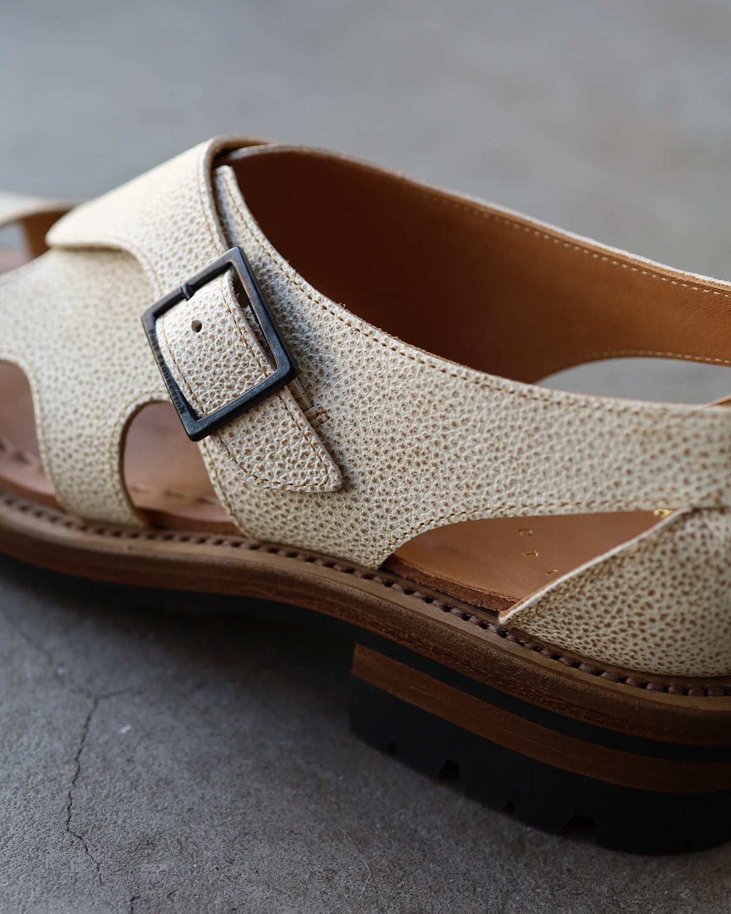 Hunt-Sandals - Himeji-Kurozan "White"