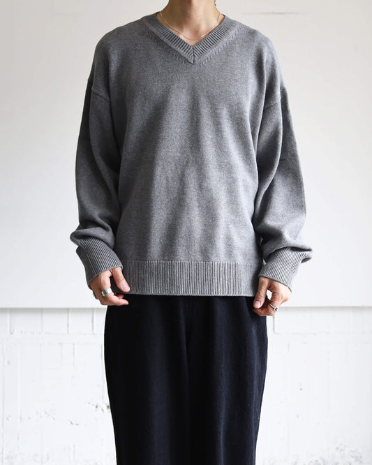V-NECK KNIT "GRAY"