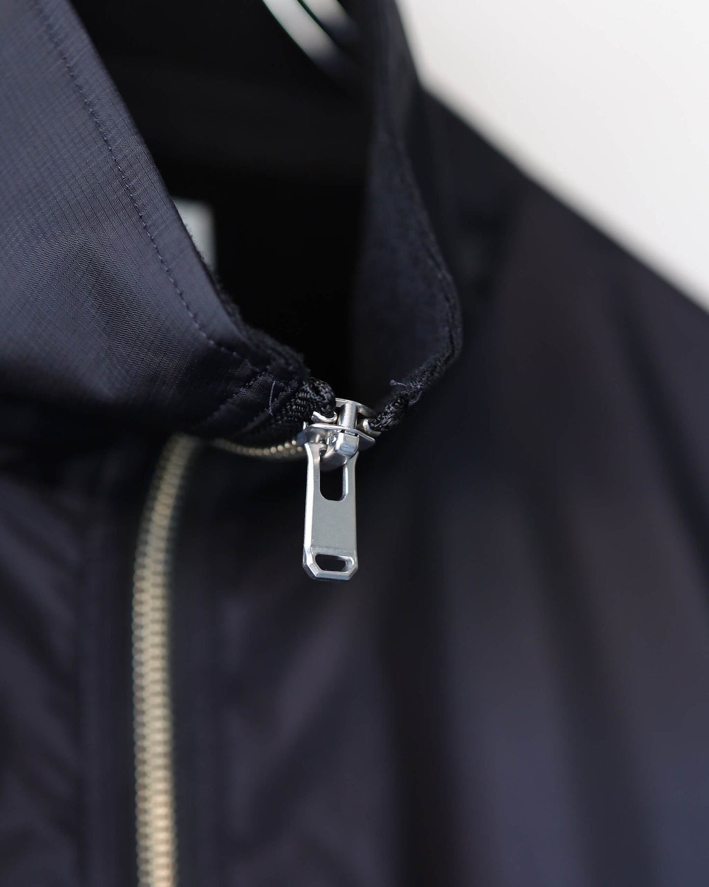 QUARTER ZIP-3LW "Black"