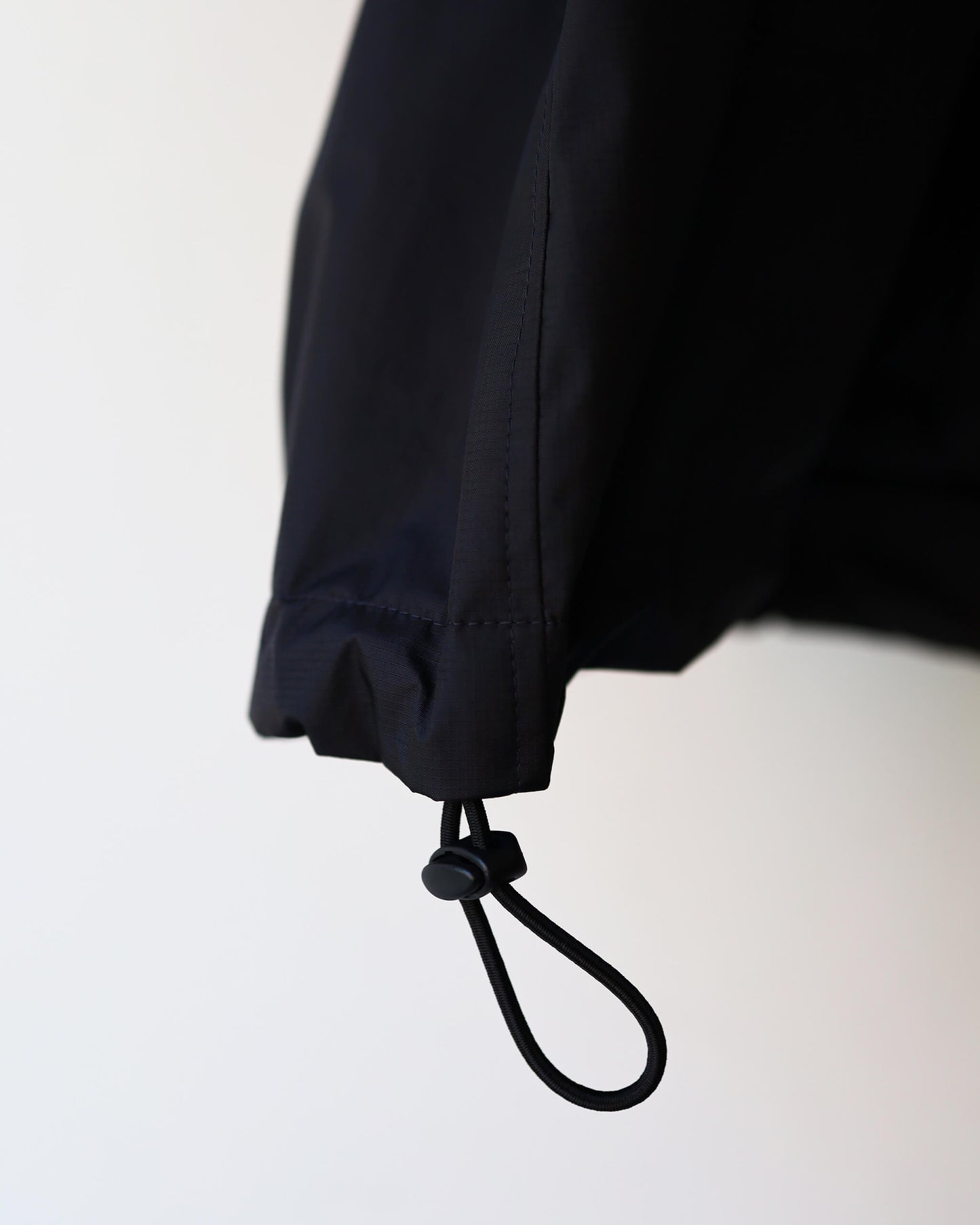 QUARTER ZIP-3LW "Black"
