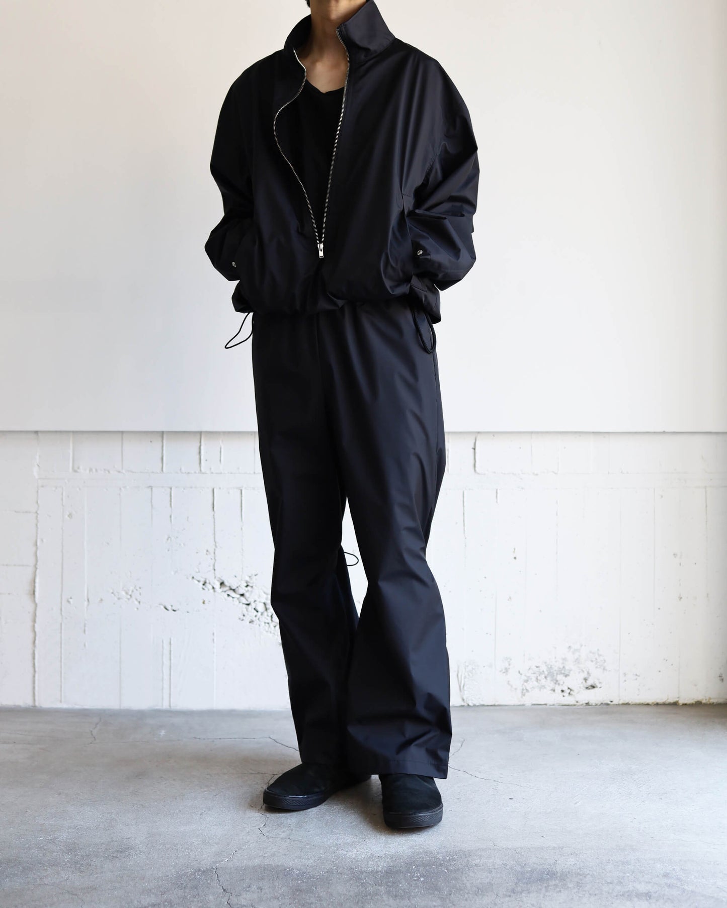 QUARTER ZIP-3LW "Black"