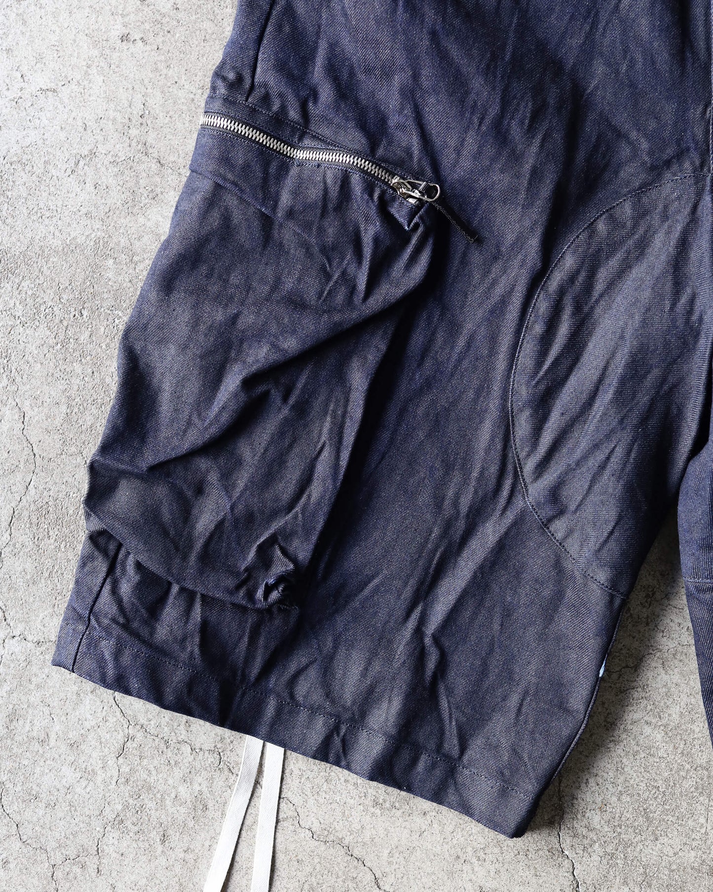 DENIM CARGO SHORTS "KURE"