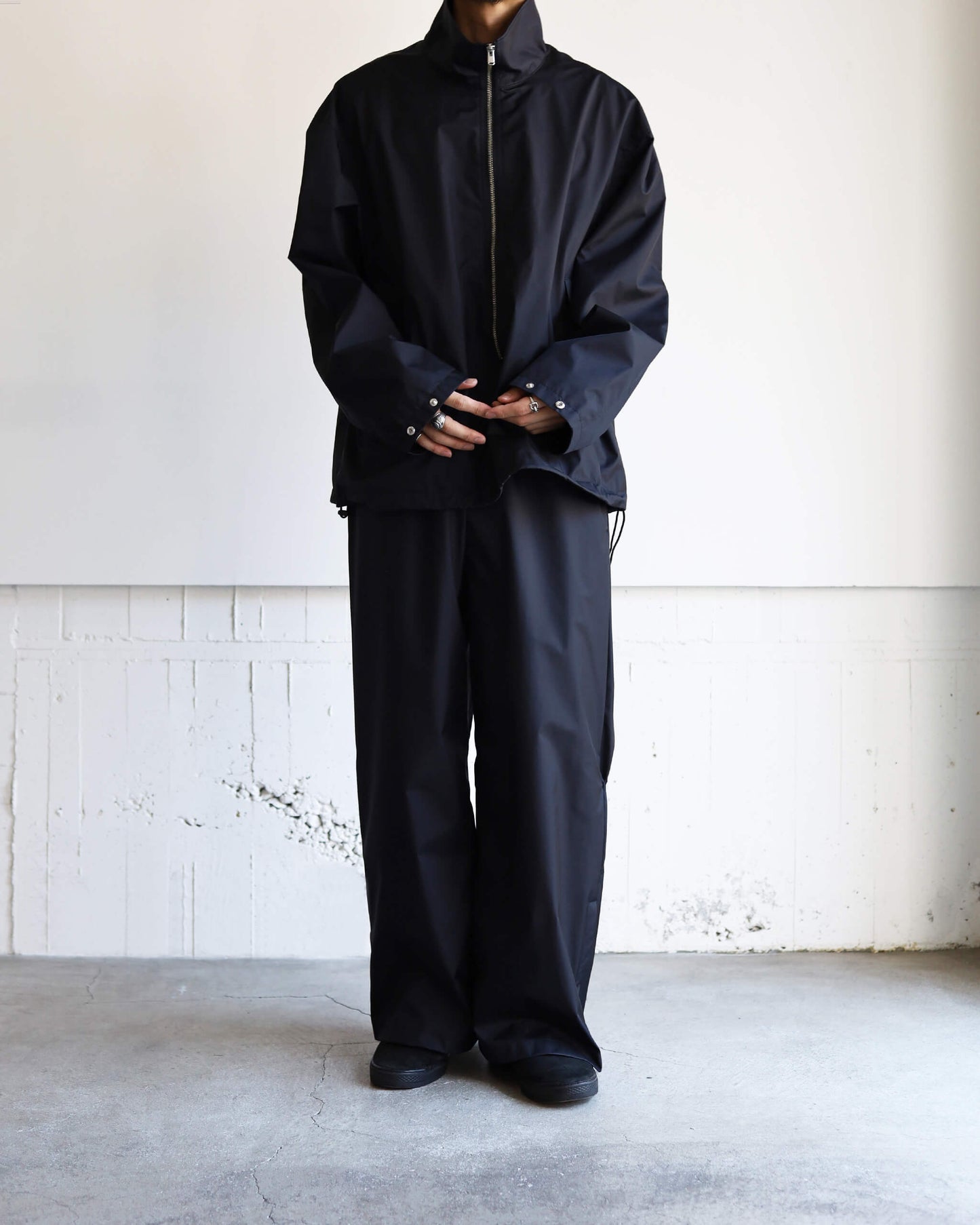 QUARTER ZIP-3LW "Black"