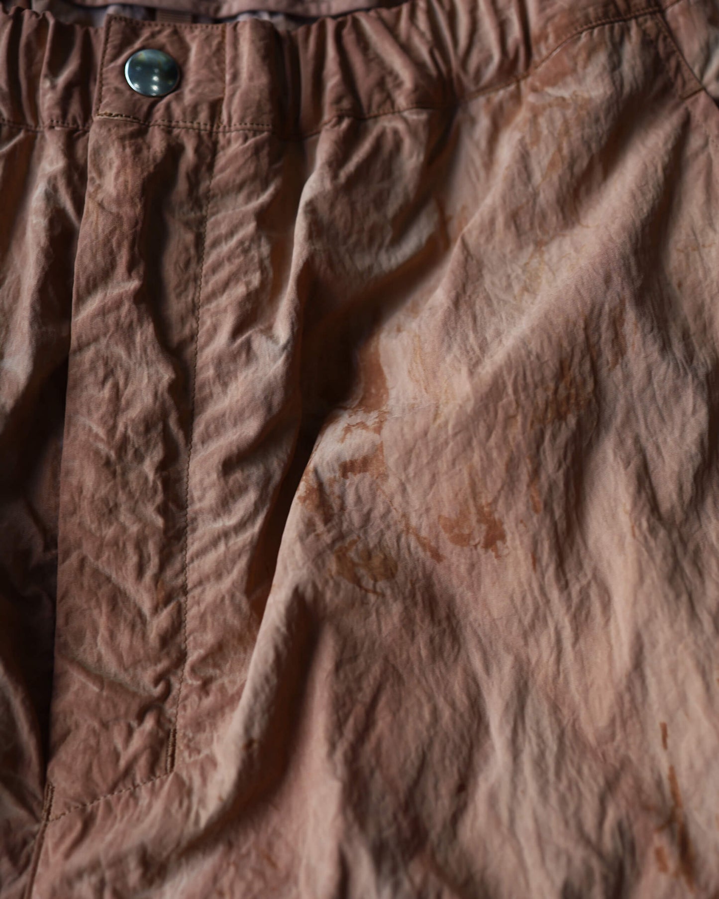 GARMENT DYED NYLON CARGO SHORTS "KAKISHIBU"