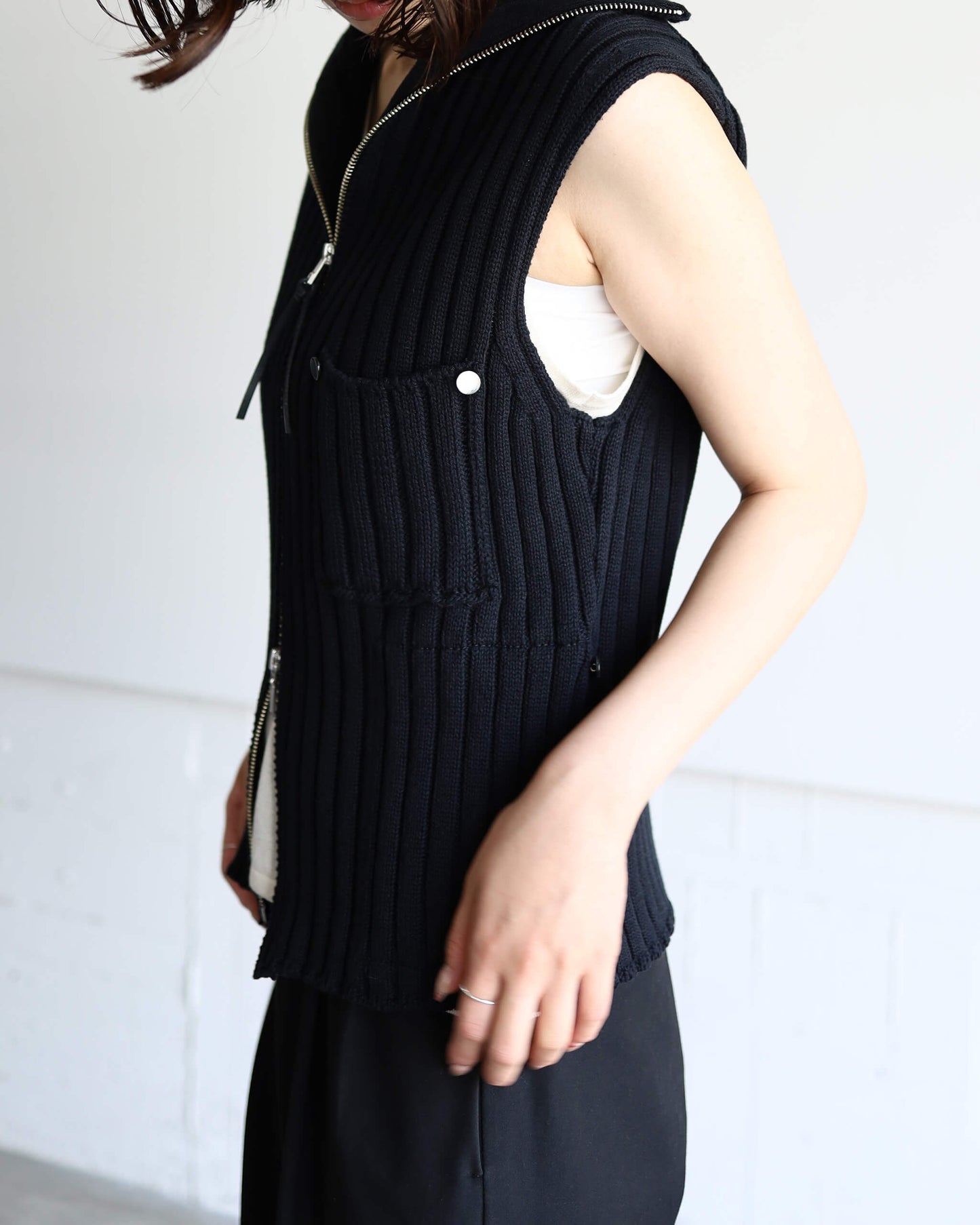 KNIT DRIVERS VEST - Plain "Black"