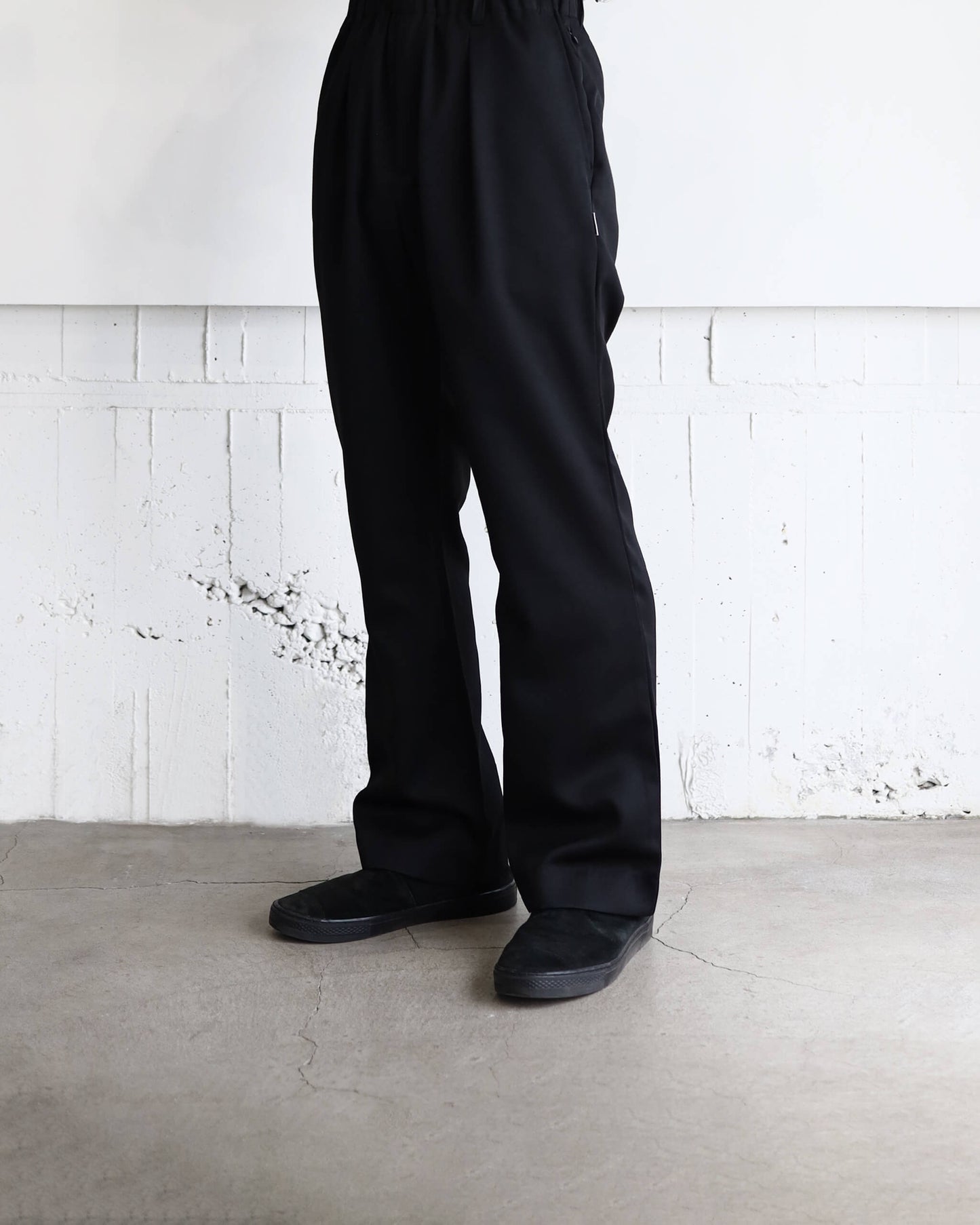SHOECUT POLY-TWILL TROUSERS "BLACK"