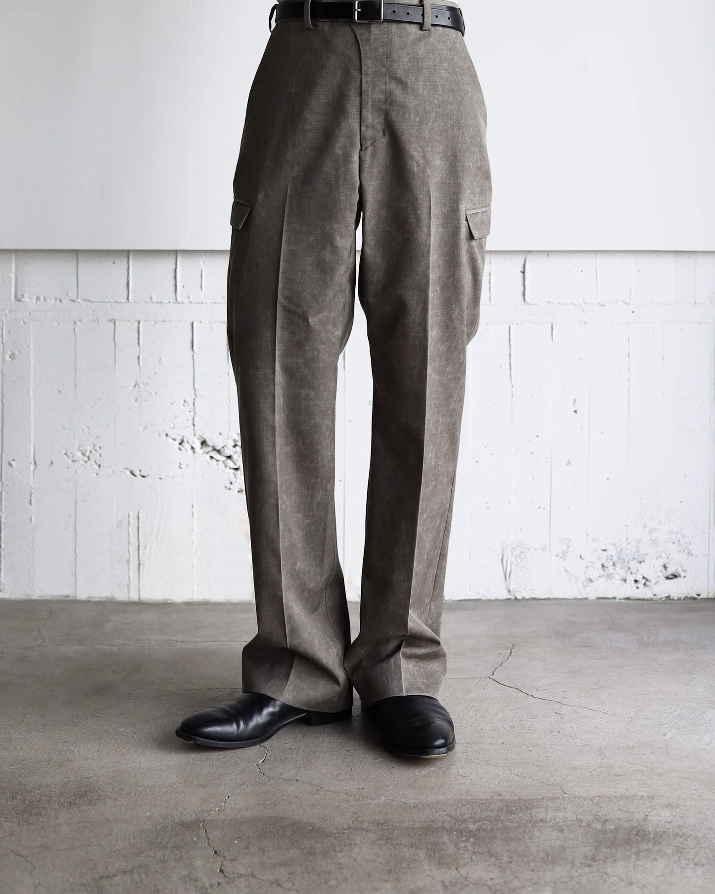 NATURAL DYED WOOL GABARDINE TROUSERS "KURE"