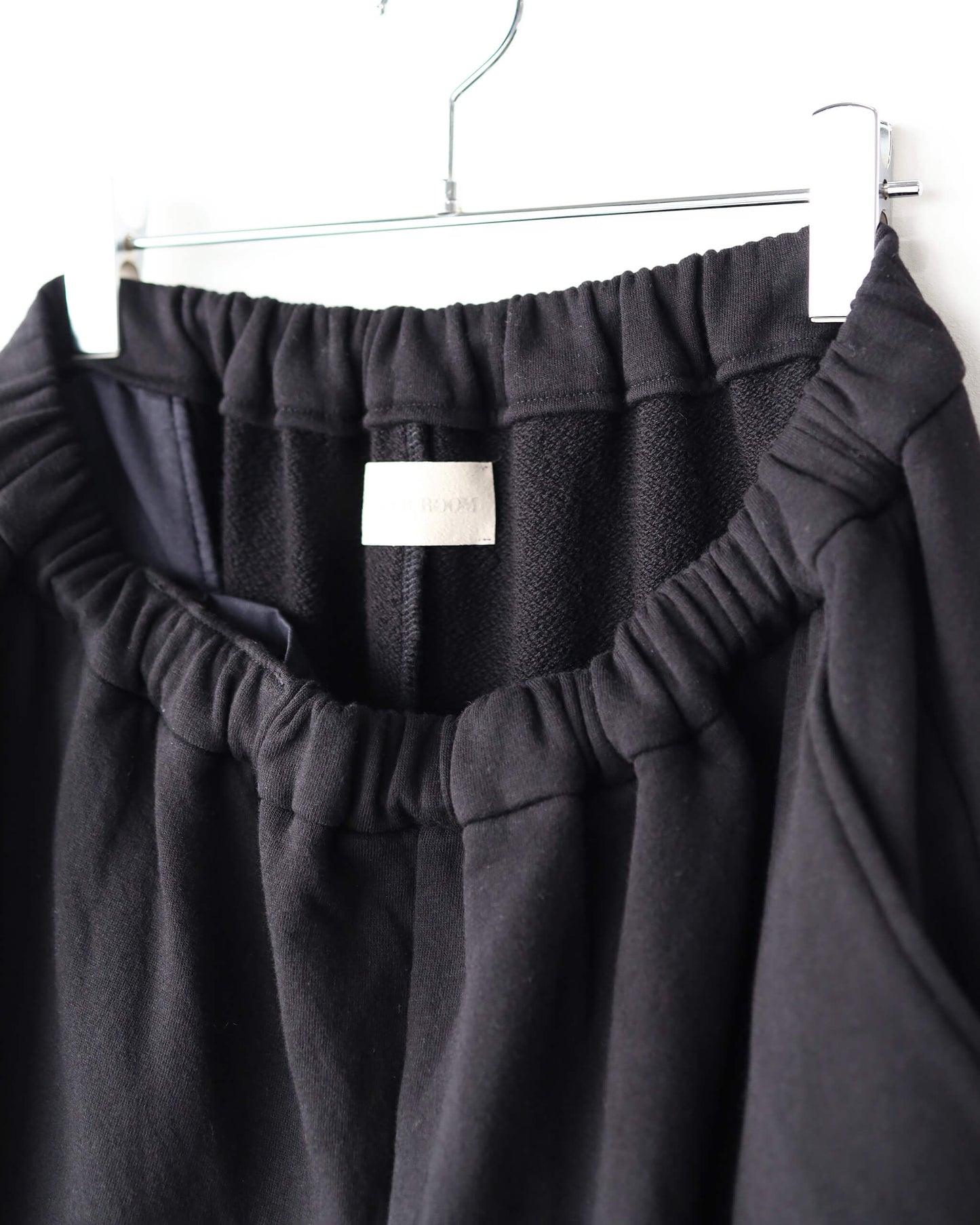 Sweat Shorts / FRIEND "black"