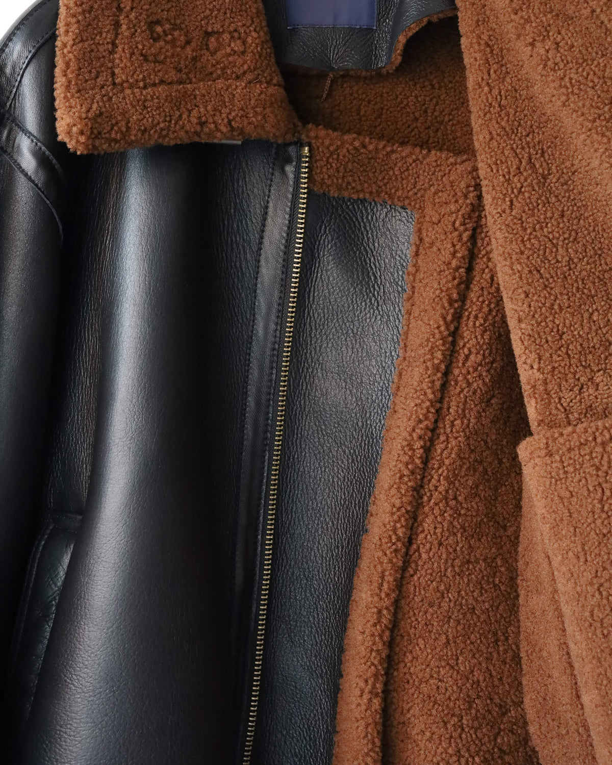 PLEATED AVIATOR JACKET "BLACK"