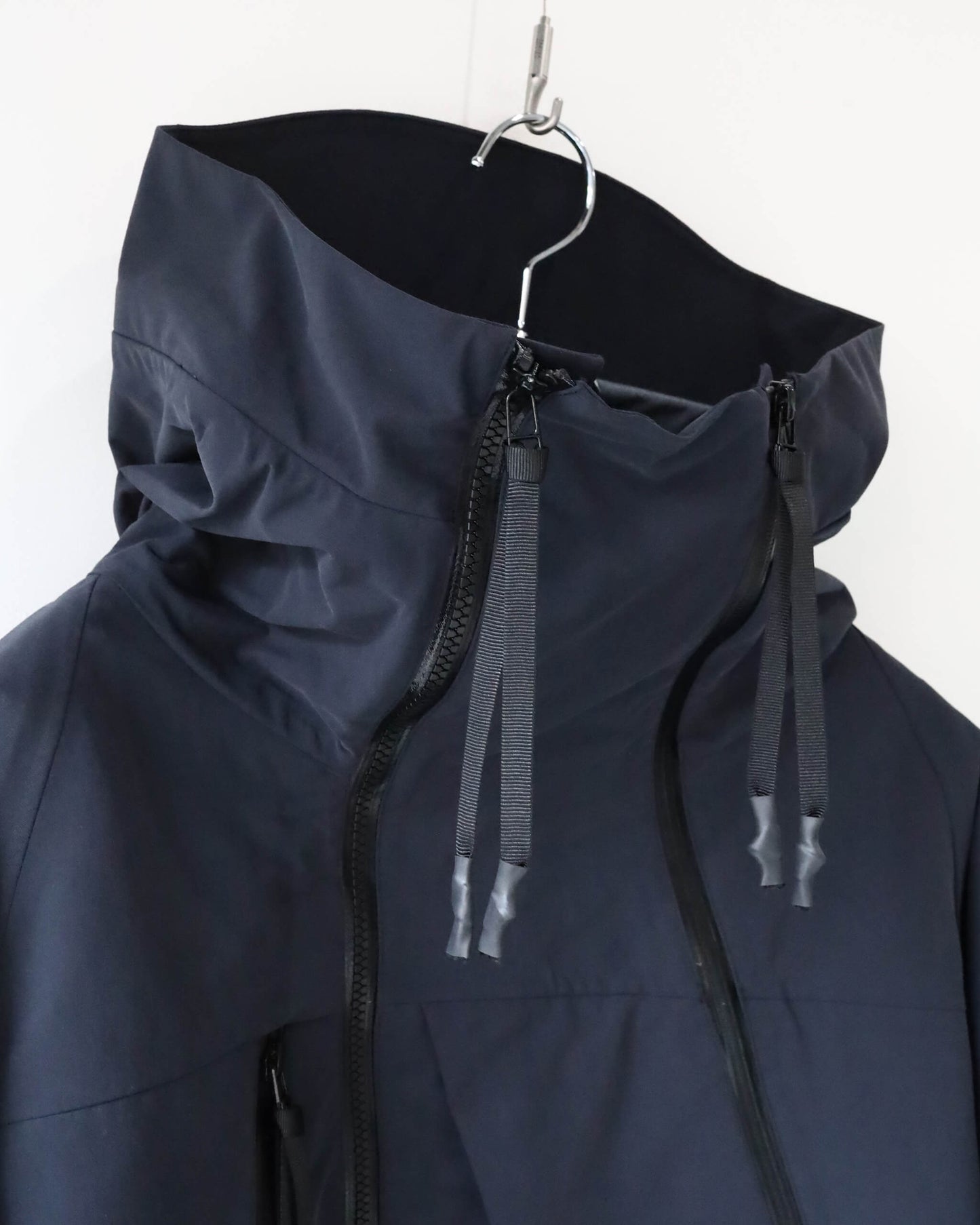 BREATHABLE WATERPROOF MOUTAIN PARKA "BLACK"