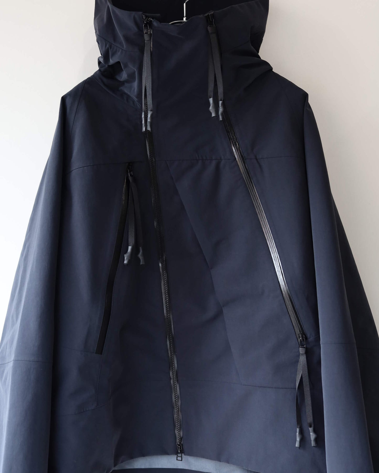 BREATHABLE WATERPROOF MOUTAIN PARKA "BLACK"