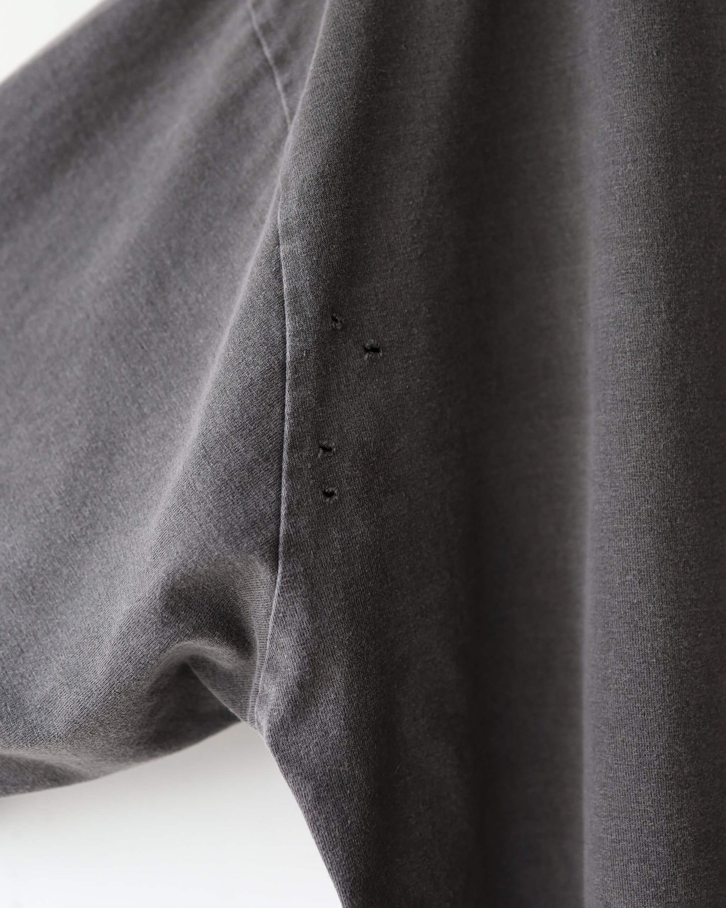 CREW NECK DAMAGED TEE 40/2 ORGANIC COTTON KNIT "BLACK"