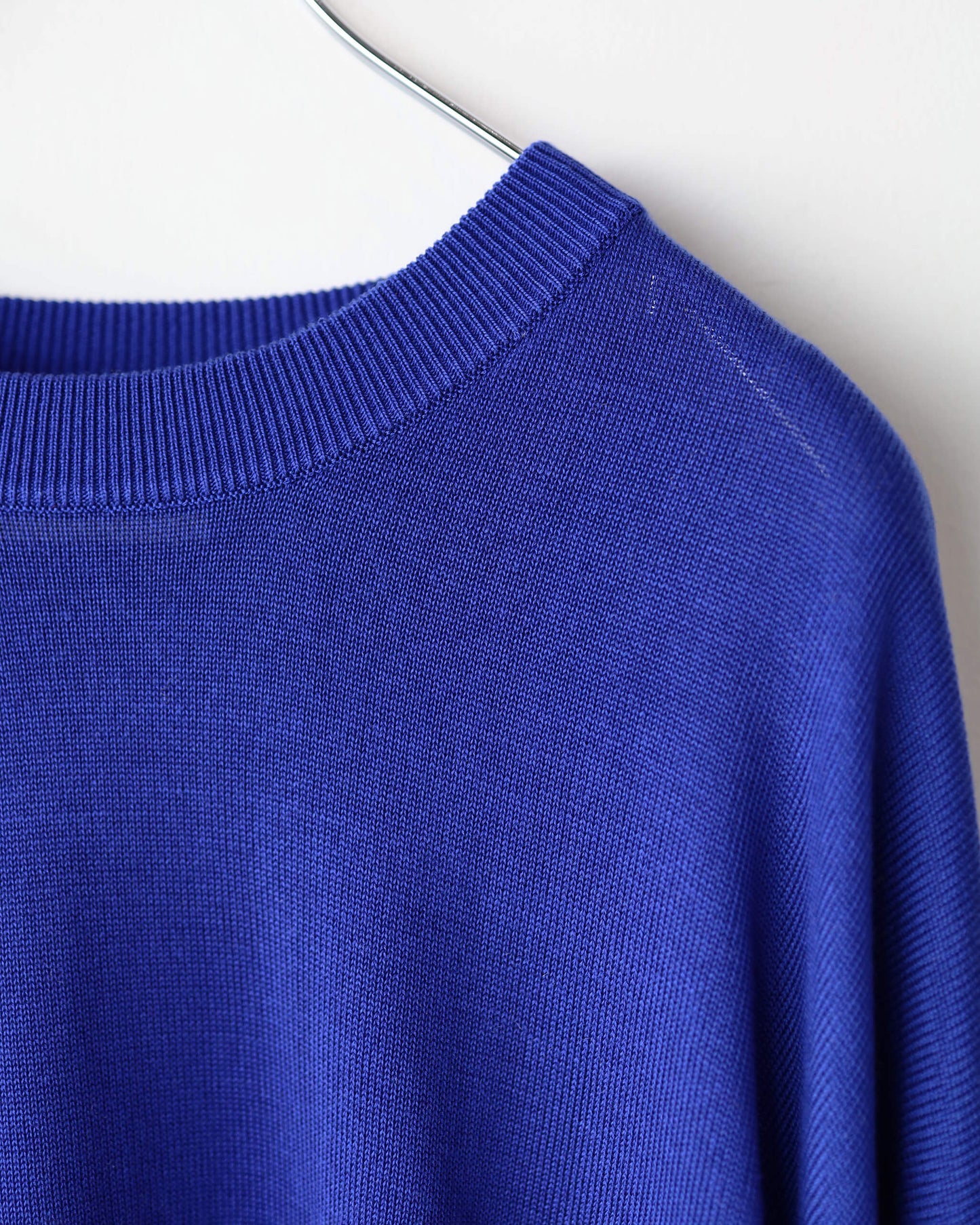 CREW-NECK SWEATER "BLUE"