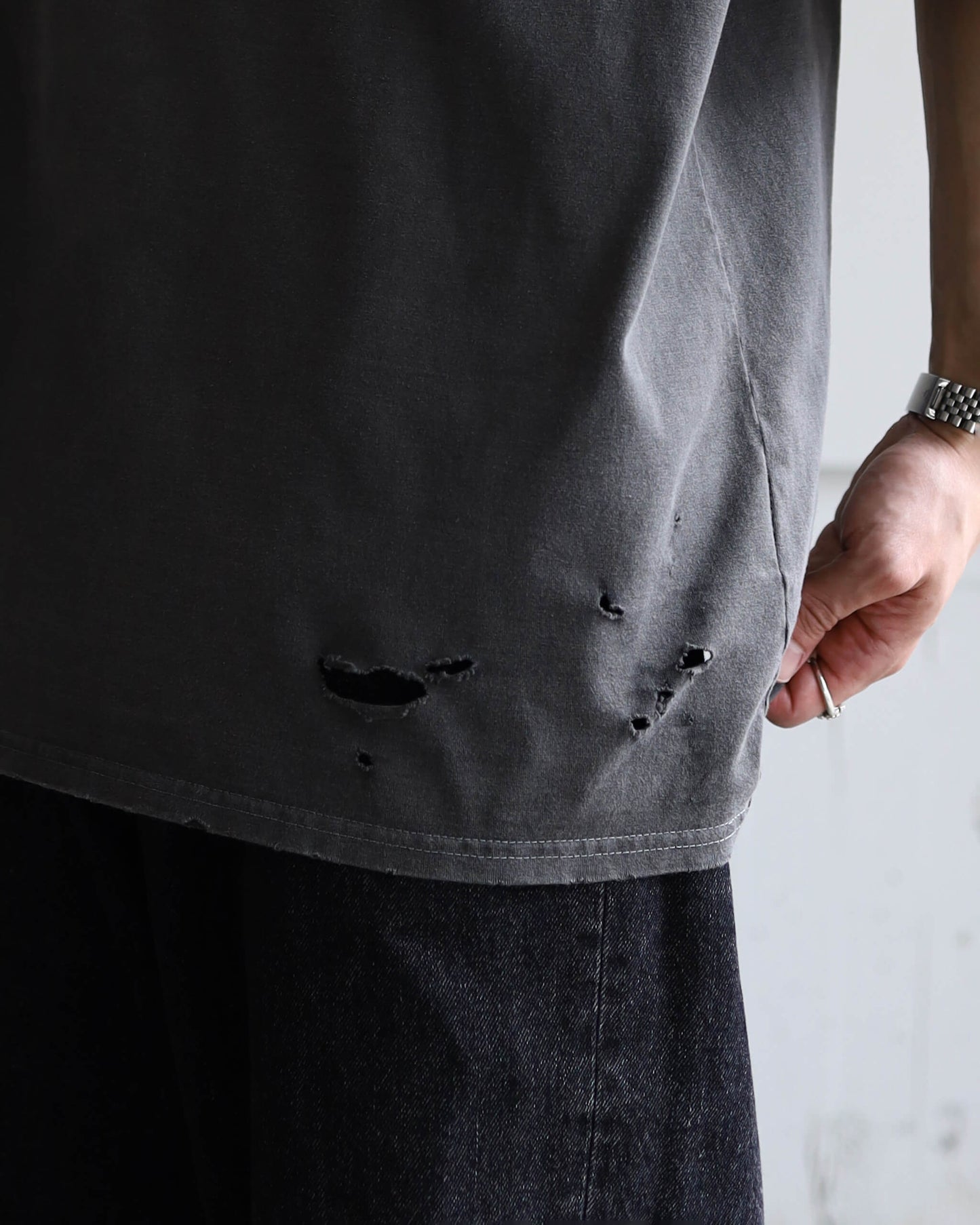 CREW NECK DAMAGED TEE 40/2 ORGANIC COTTON KNIT "BLACK"