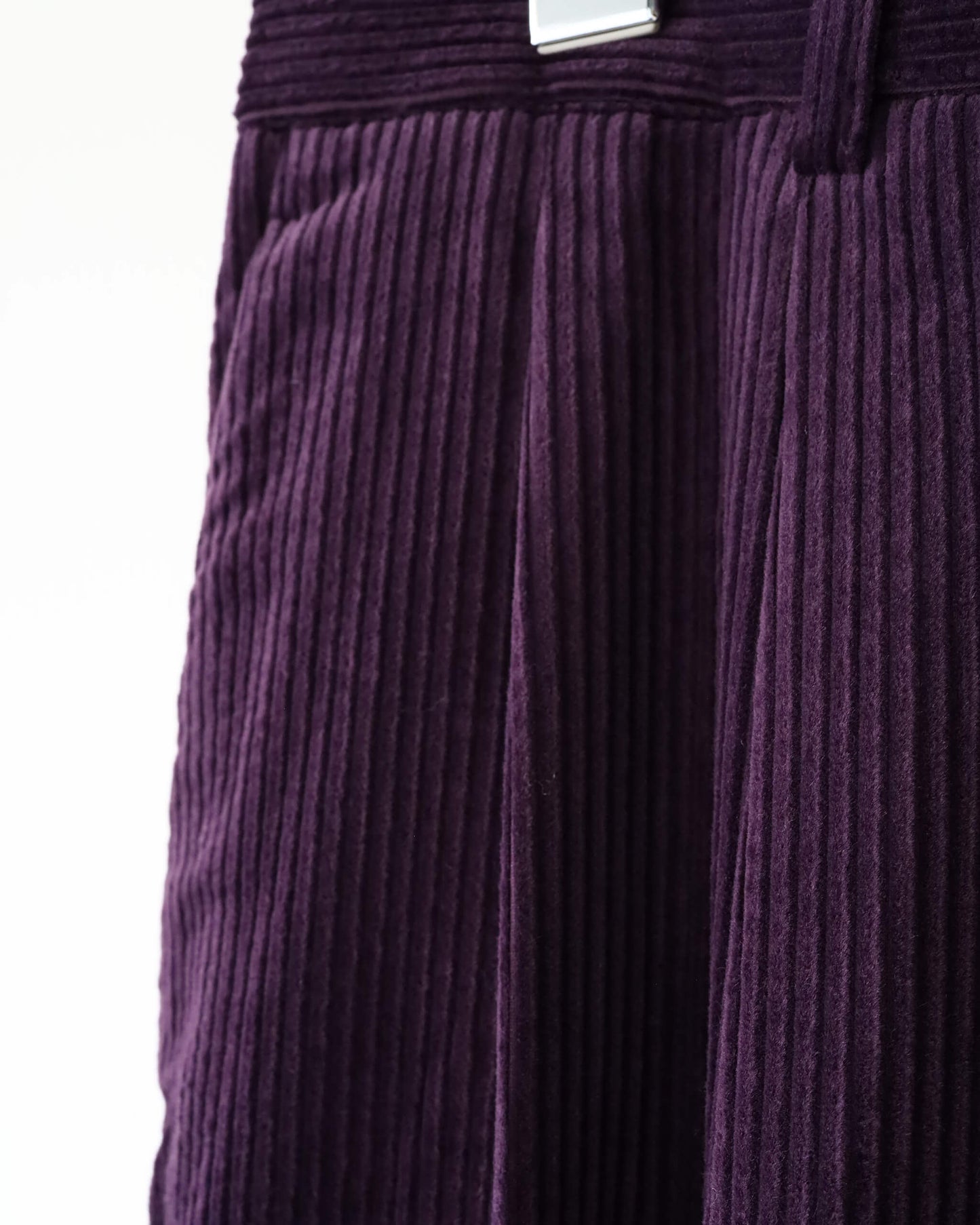 CLASSIC FIT DOUBLE PLEATED TROUSERS ORGANIC COTTON 6-WALE CORDUROY "PURPLE"