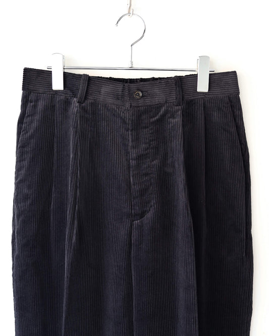 CLASSIC FIT DOUBLE PLEATED TROUSERS ORGANIC COTTON 6-WALE CORDUROY "BLACK"