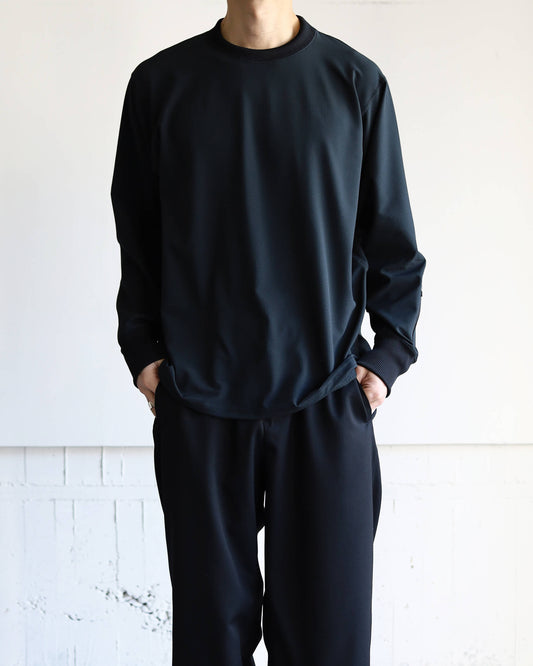 VOYAGER PULLOVER "BLACK"