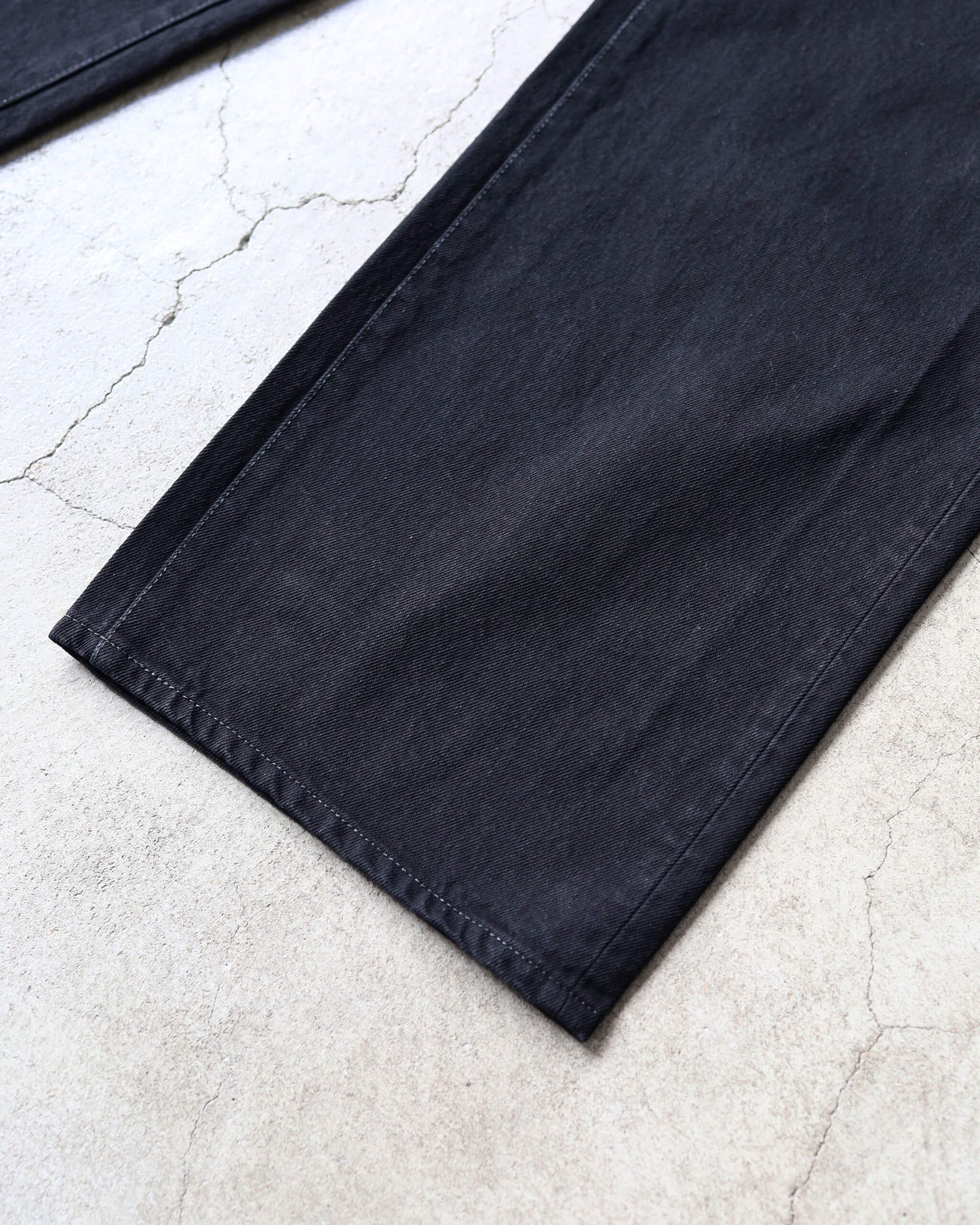 ASHLEY JEANS "BLACK"