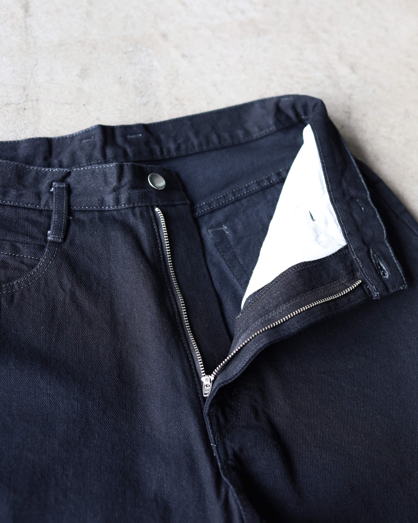 ASHLEY JEANS "BLACK"