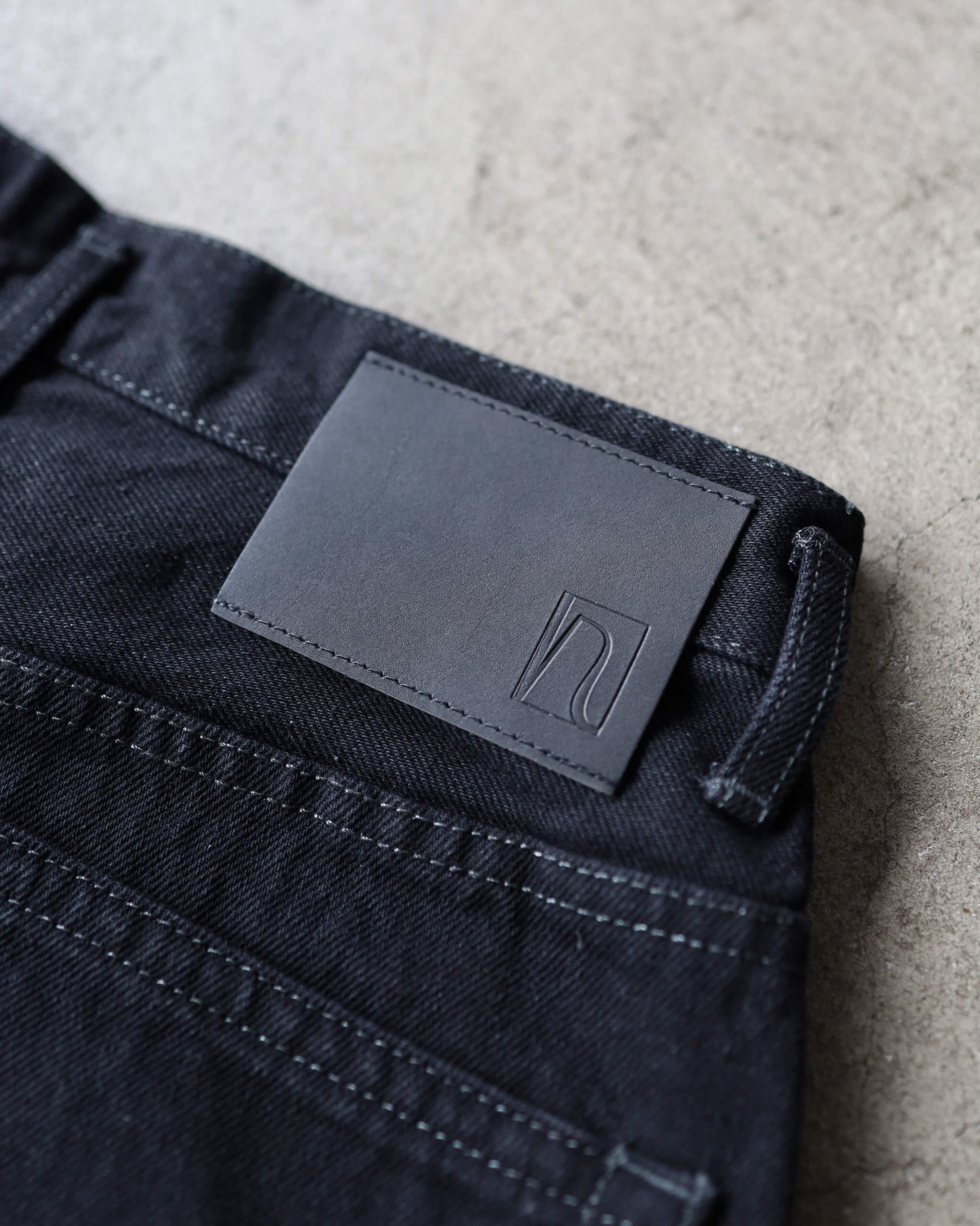 ASHLEY JEANS "BLACK"