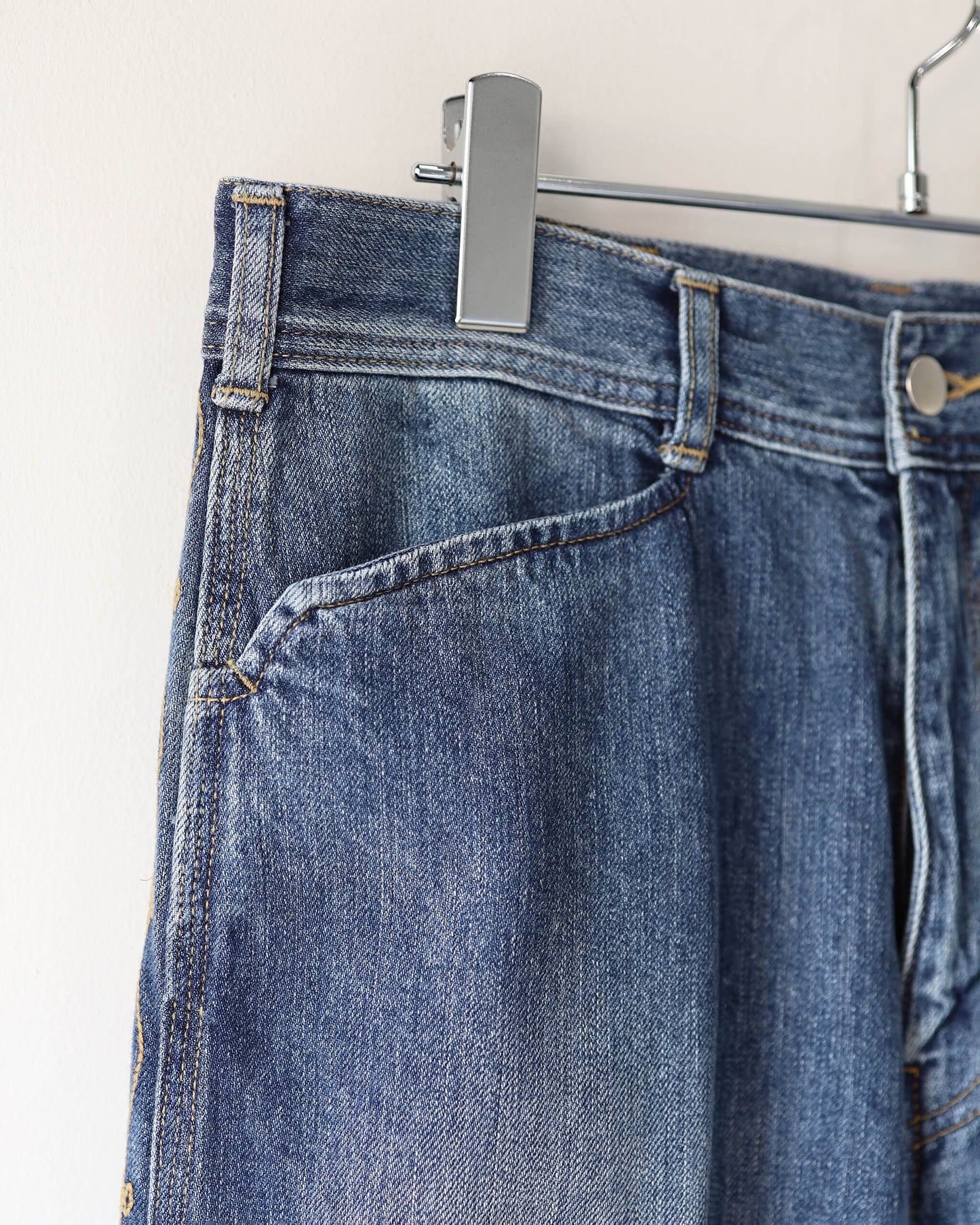WIDE EMBROIDERY DENIM PANTS "WASHED INDIGO"