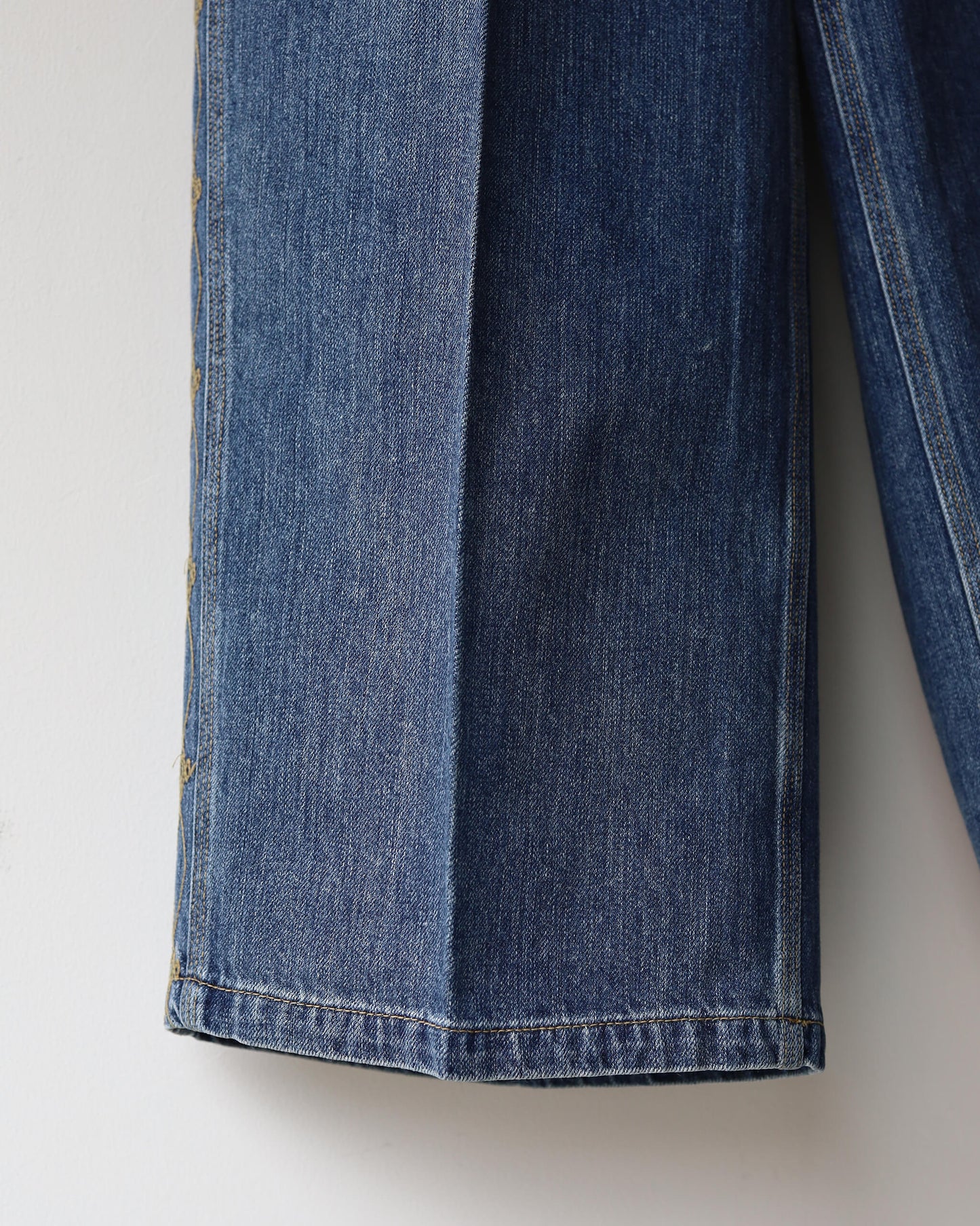 WIDE EMBROIDERY DENIM PANTS "WASHED INDIGO"