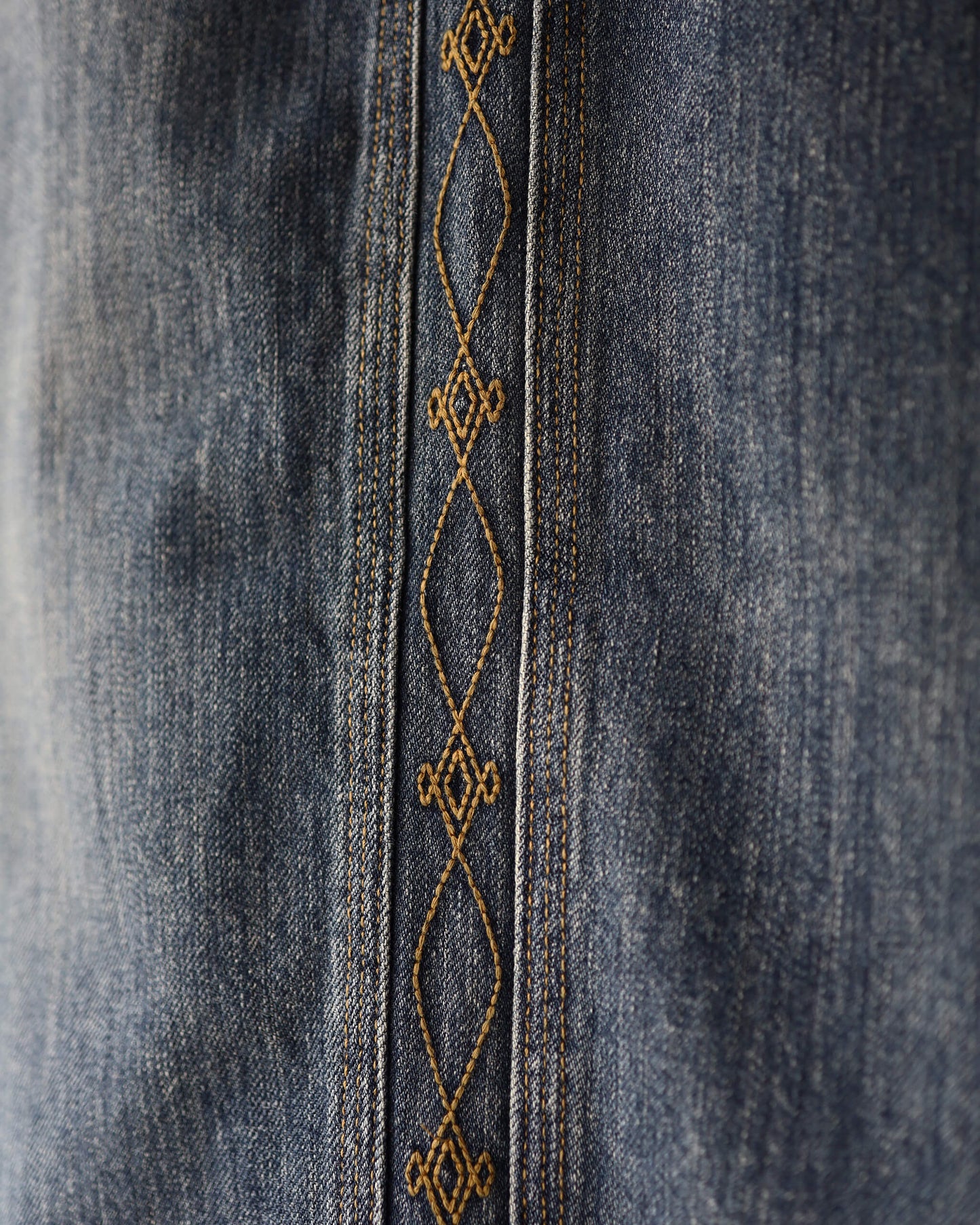 WIDE EMBROIDERY DENIM PANTS "WASHED INDIGO"