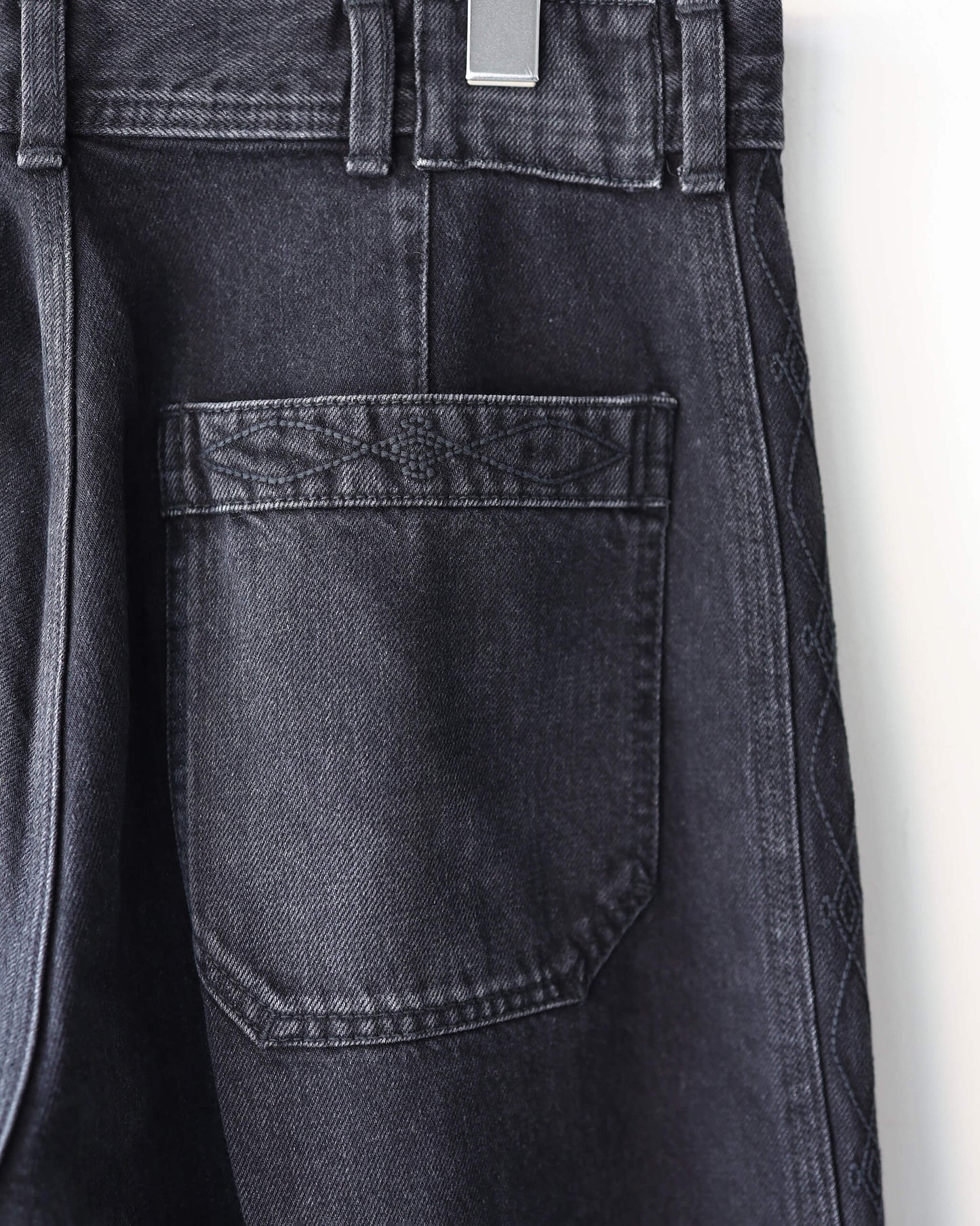 WIDE EMBROIDERY DENIM PANTS "WASHED BLACK"