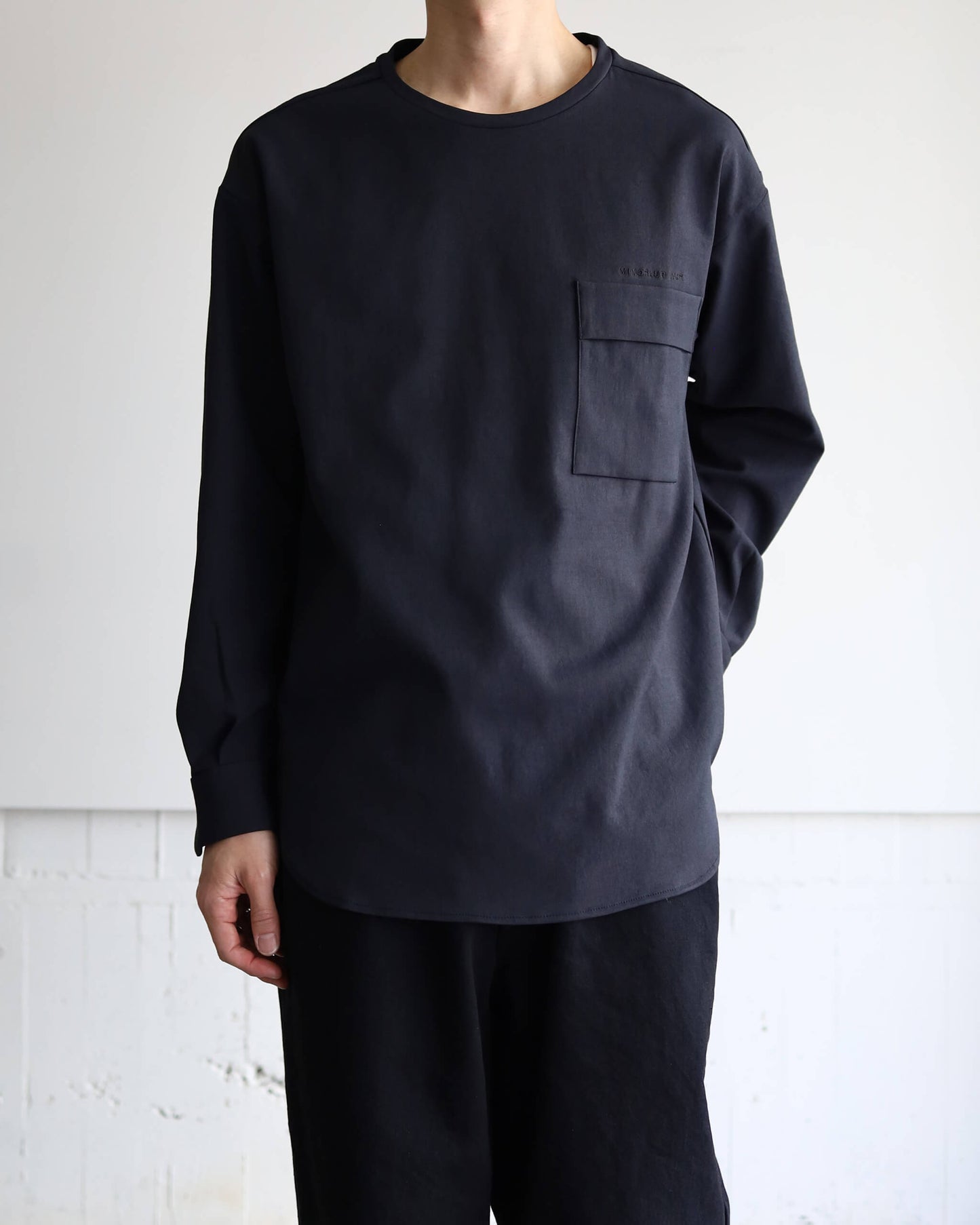 CREW SHIRTS "BLACK"