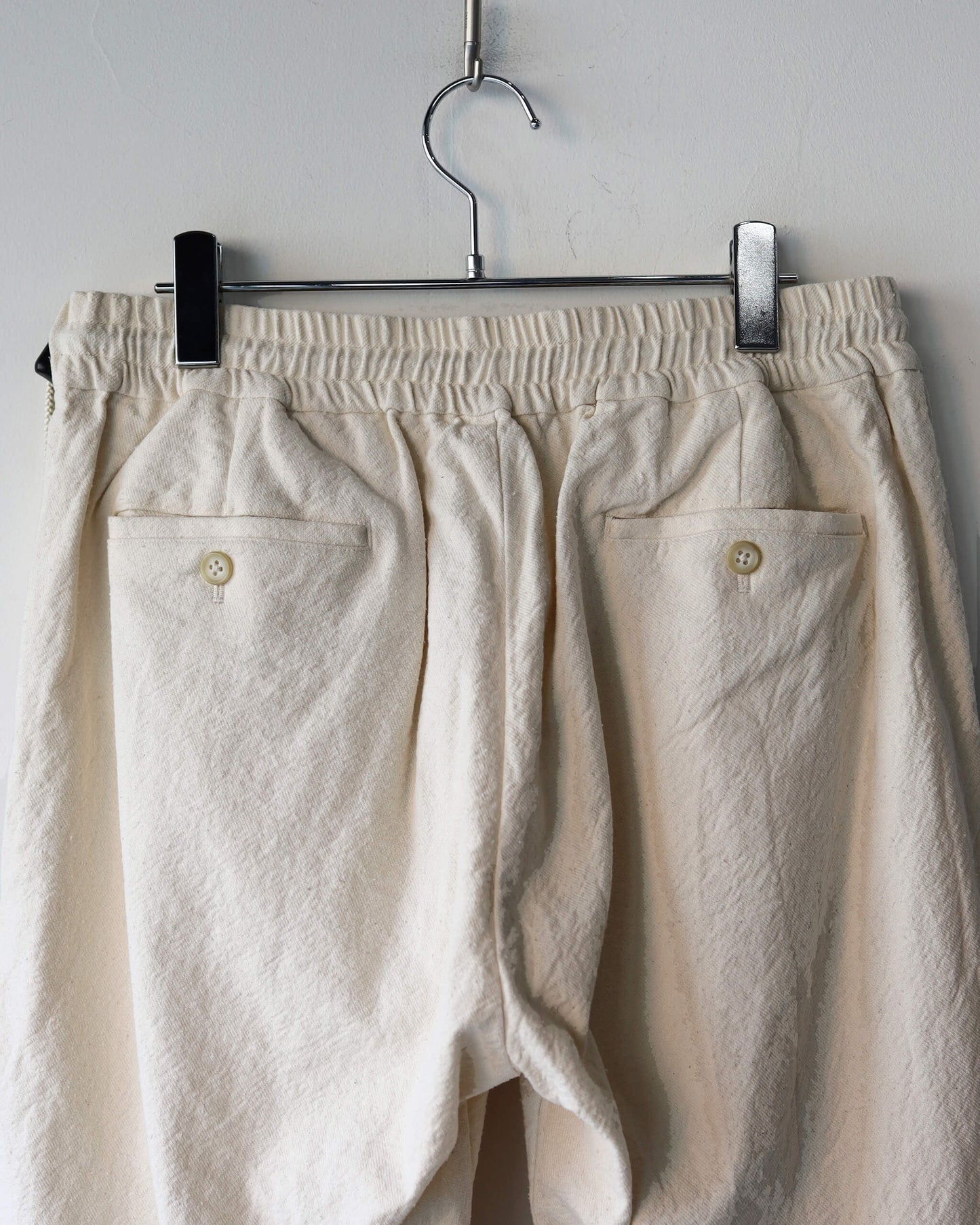 DEEP TUCK-SCN "IVORY"