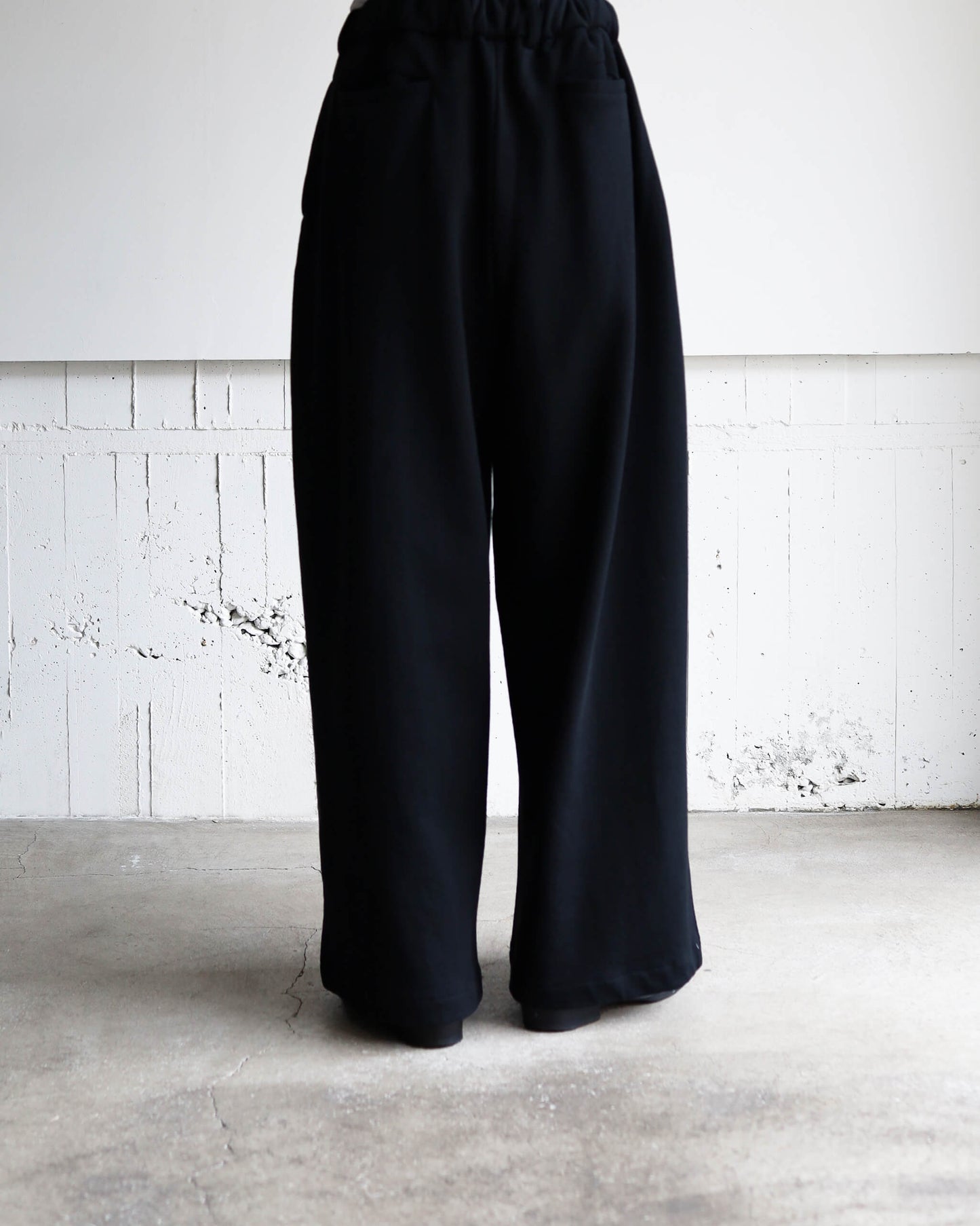 SWEAT PANTS "BLACK"