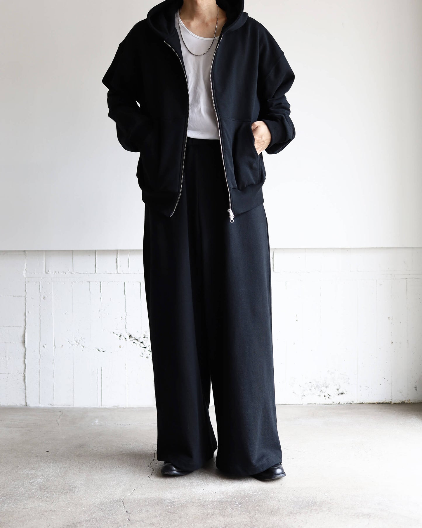 SWEAT PANTS "BLACK"