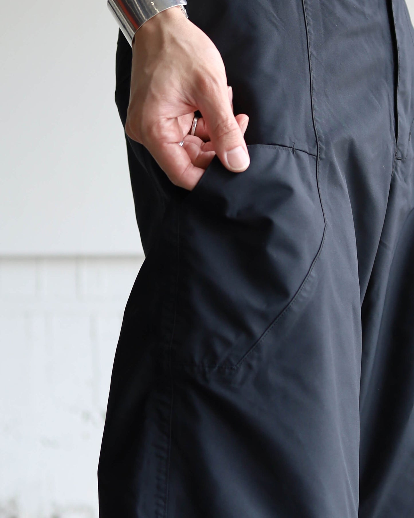 6Pocket Panel Twist Trousers "Black"