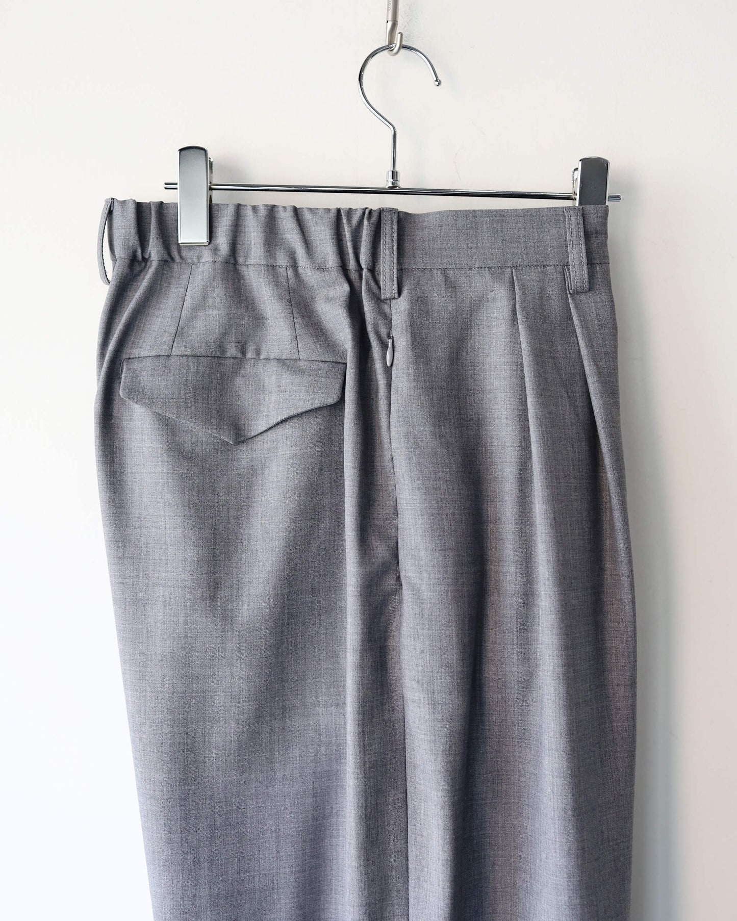 3 TUCK SLACKS "GRAY"