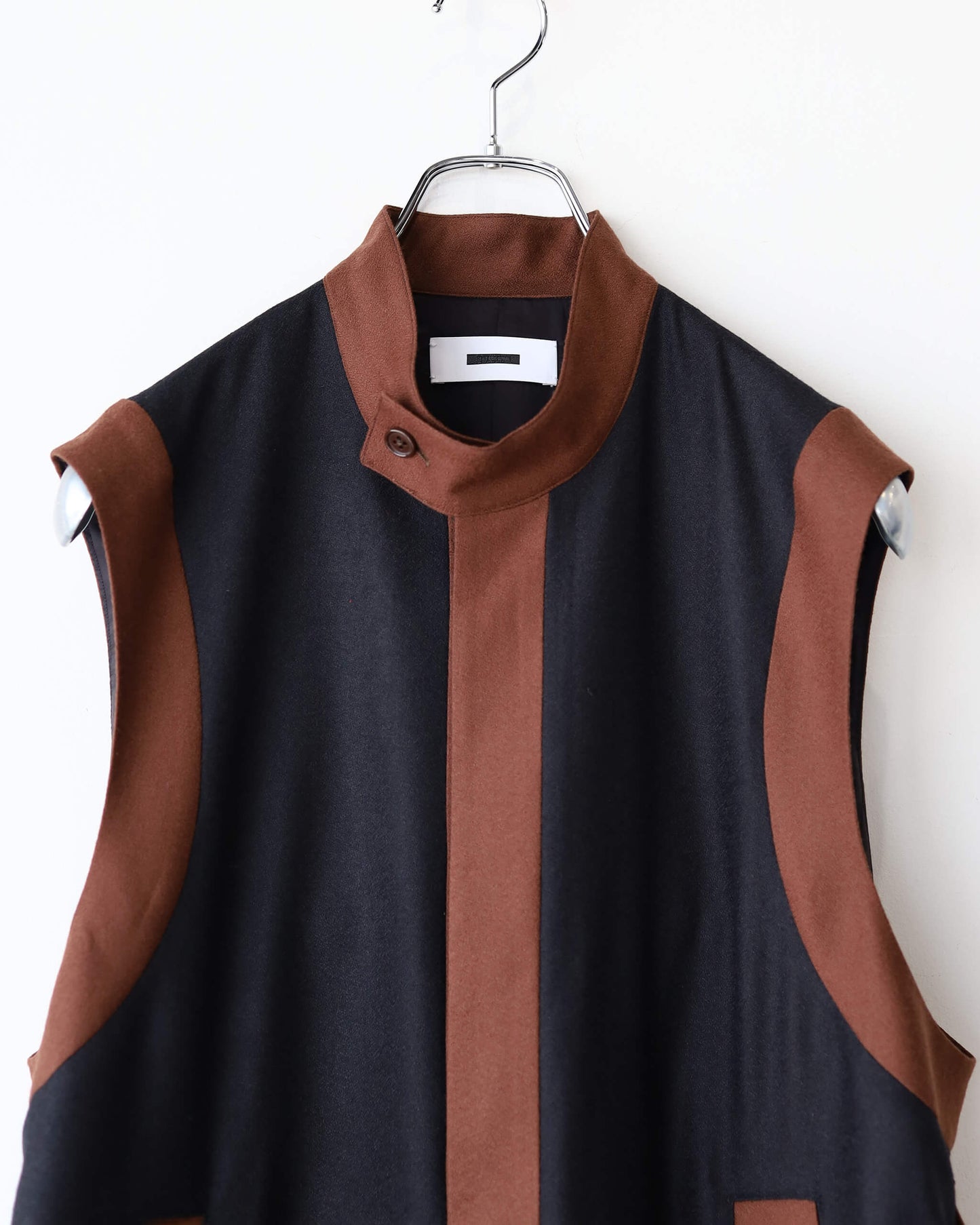 FRAME WAISTCOAT "BLACK × BROWN"