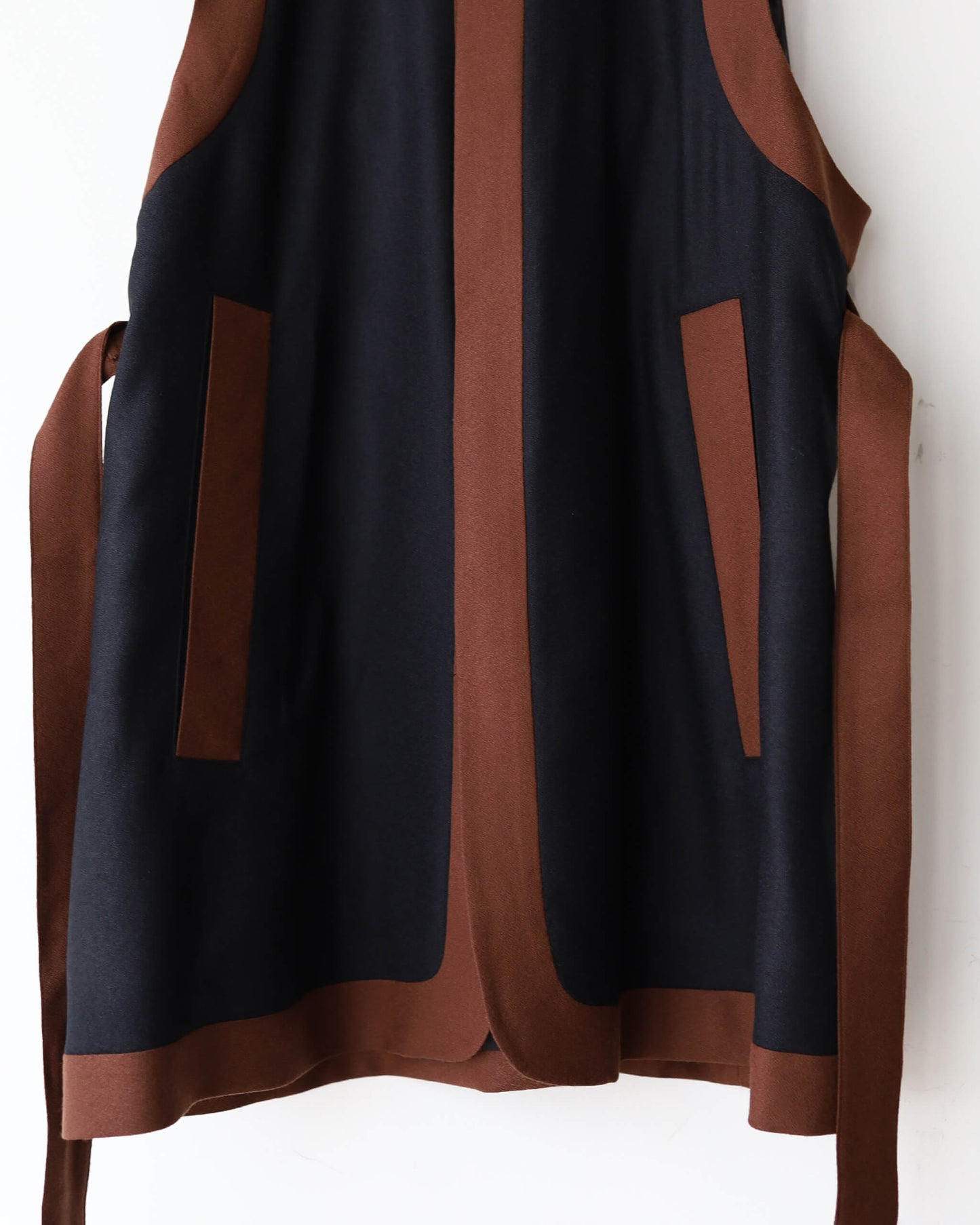 FRAME WAISTCOAT "BLACK × BROWN"