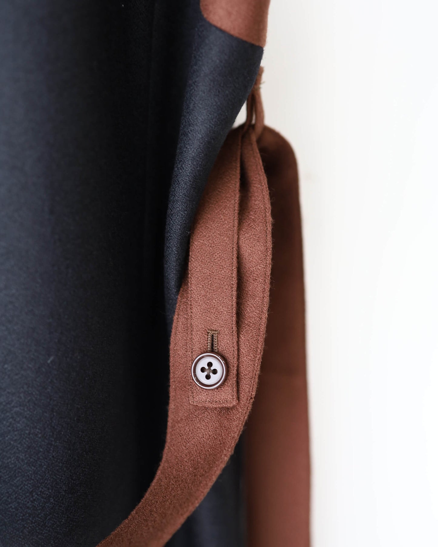 FRAME WAISTCOAT "BLACK × BROWN"